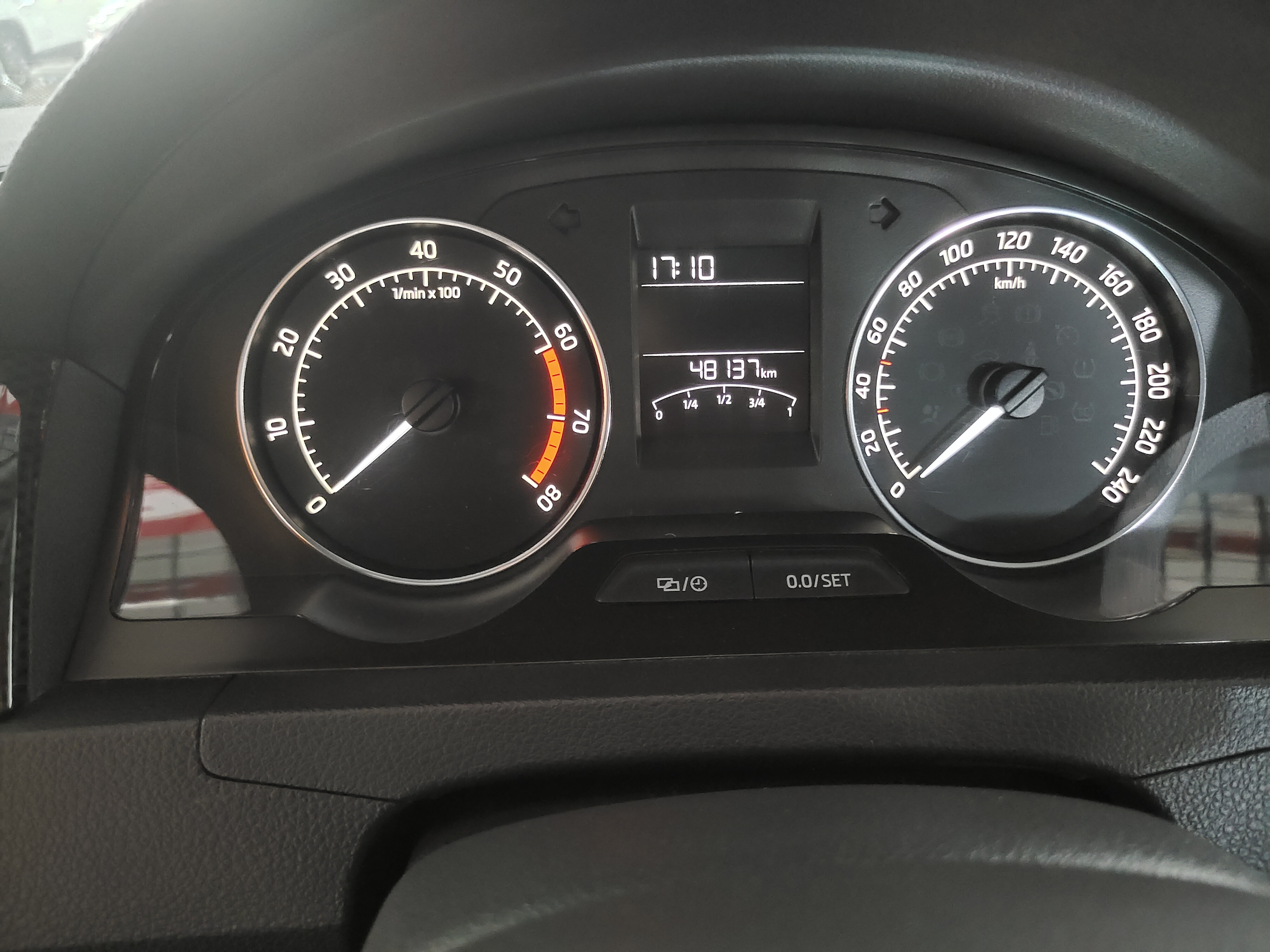 Skoda Rapid Spaceback 2016 car image #15