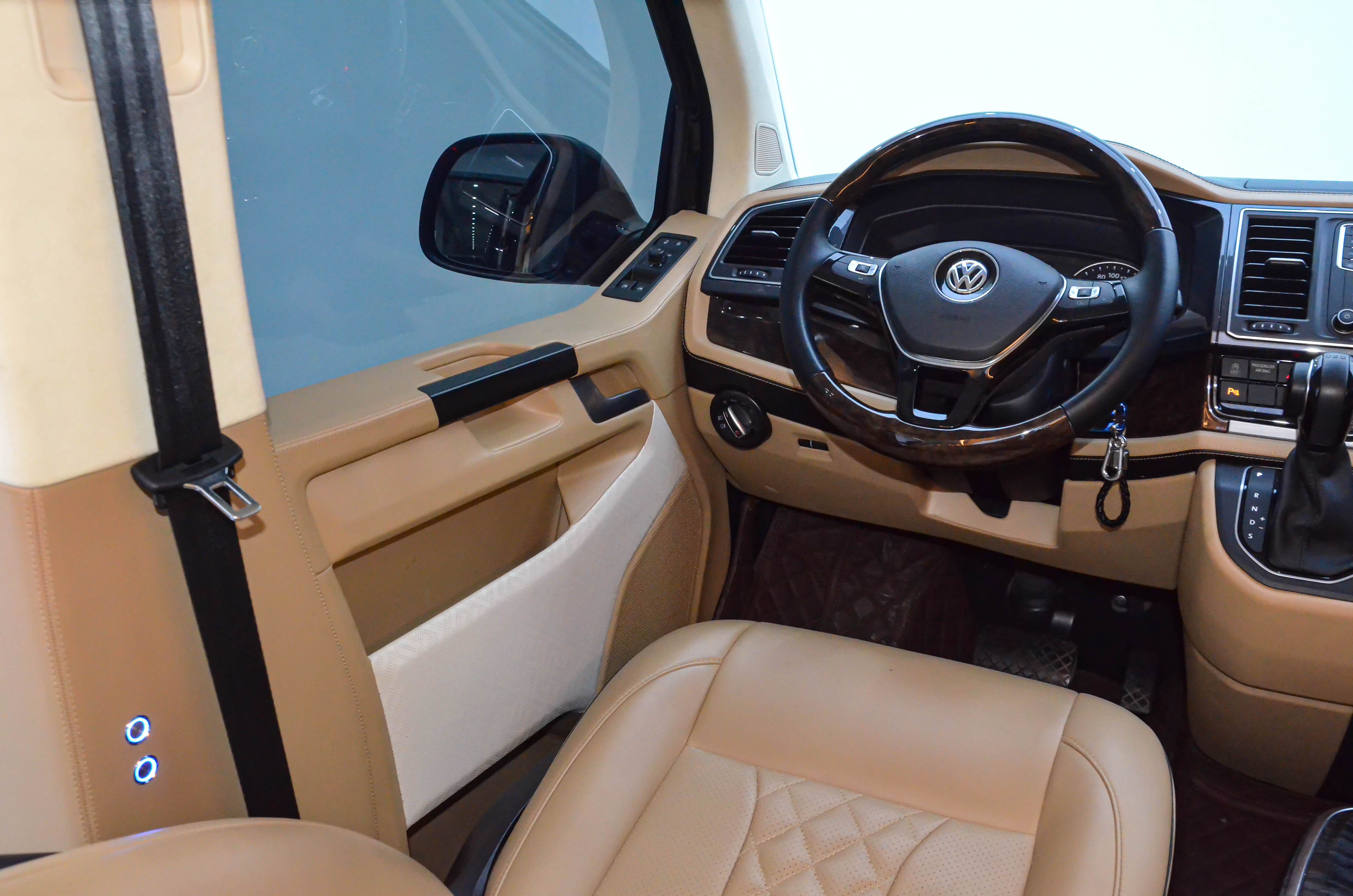 Volkswagen Caravelle 2020 car image #15