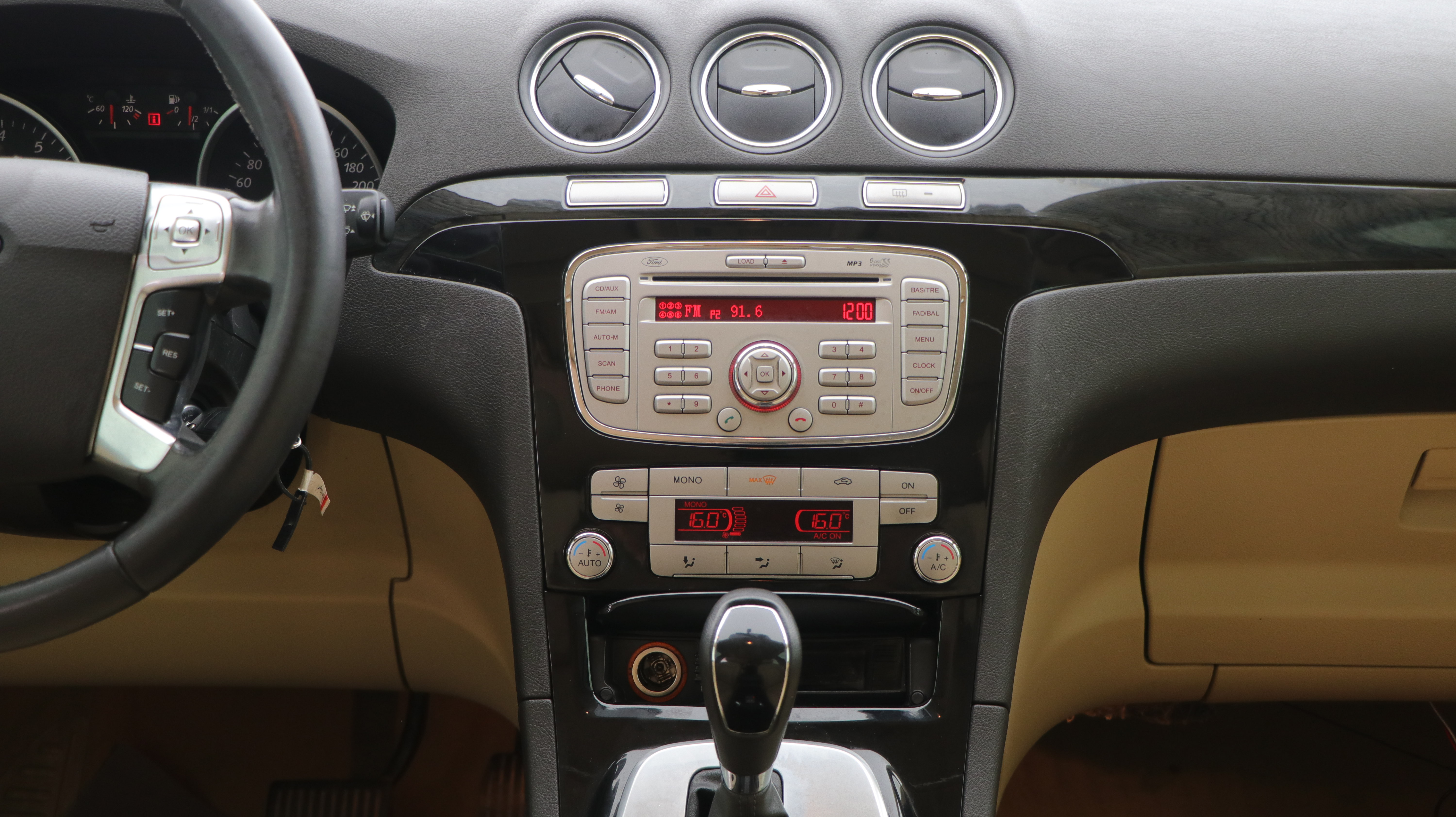 Ford S-MAX 2013 car image #15