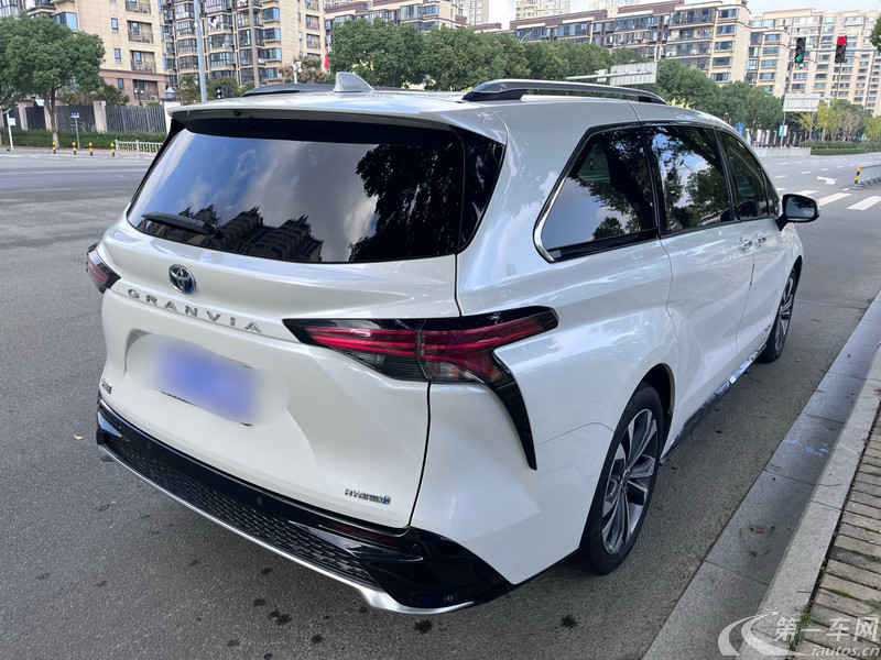 Toyota Granvia 2023 immagine di auto #15