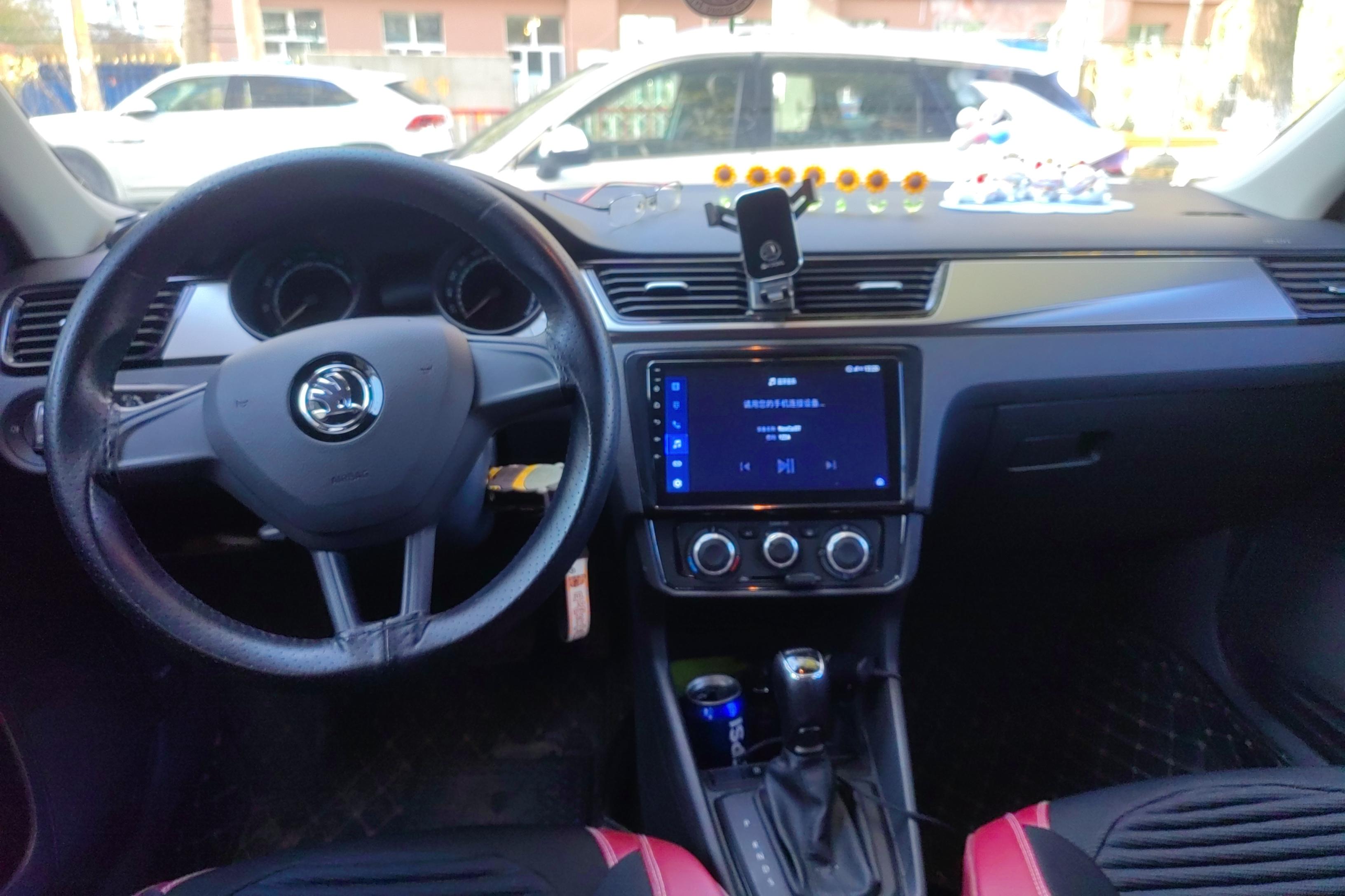 Skoda Rapid Spaceback 2021 car image #15