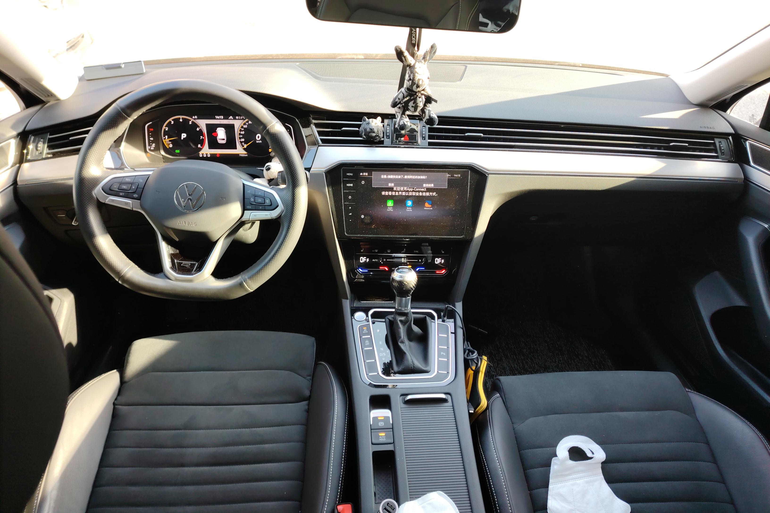 Volkswagen Passat Variant 2022 immagine di auto #15