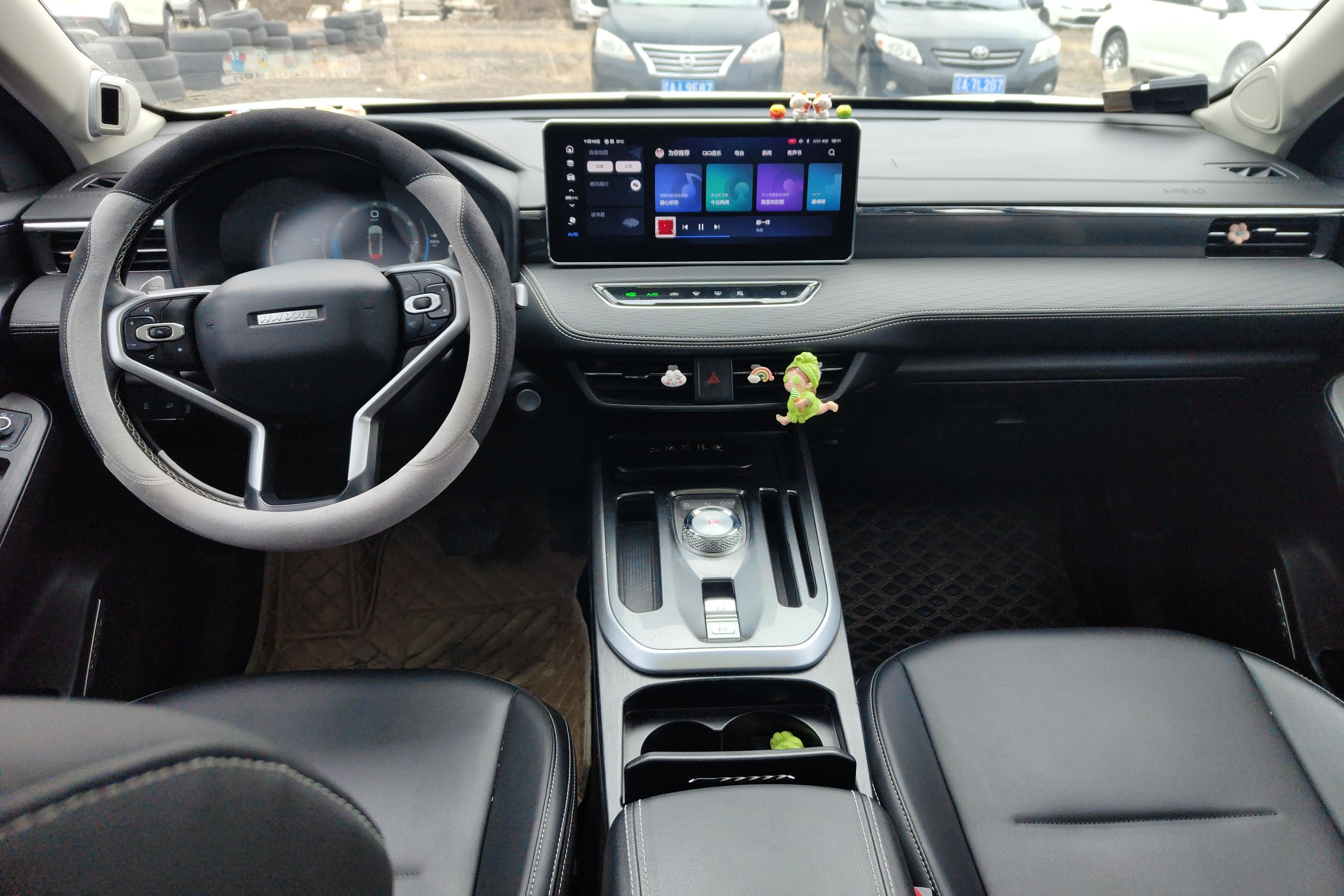 Haval Jolion 2021 #15 Haval Jolion 2021 car image #15