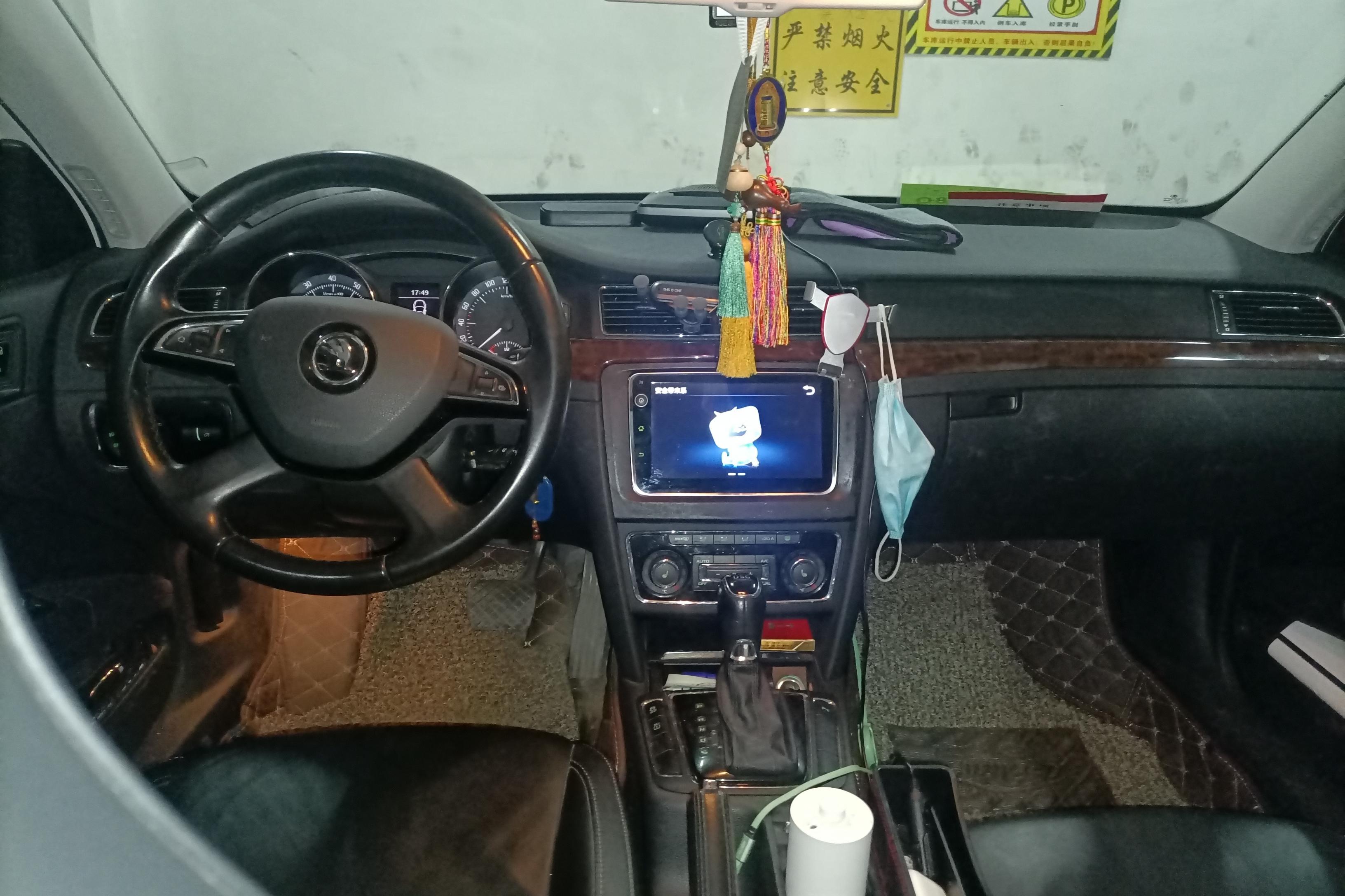 Skoda Superb Combi 2014 car image #15