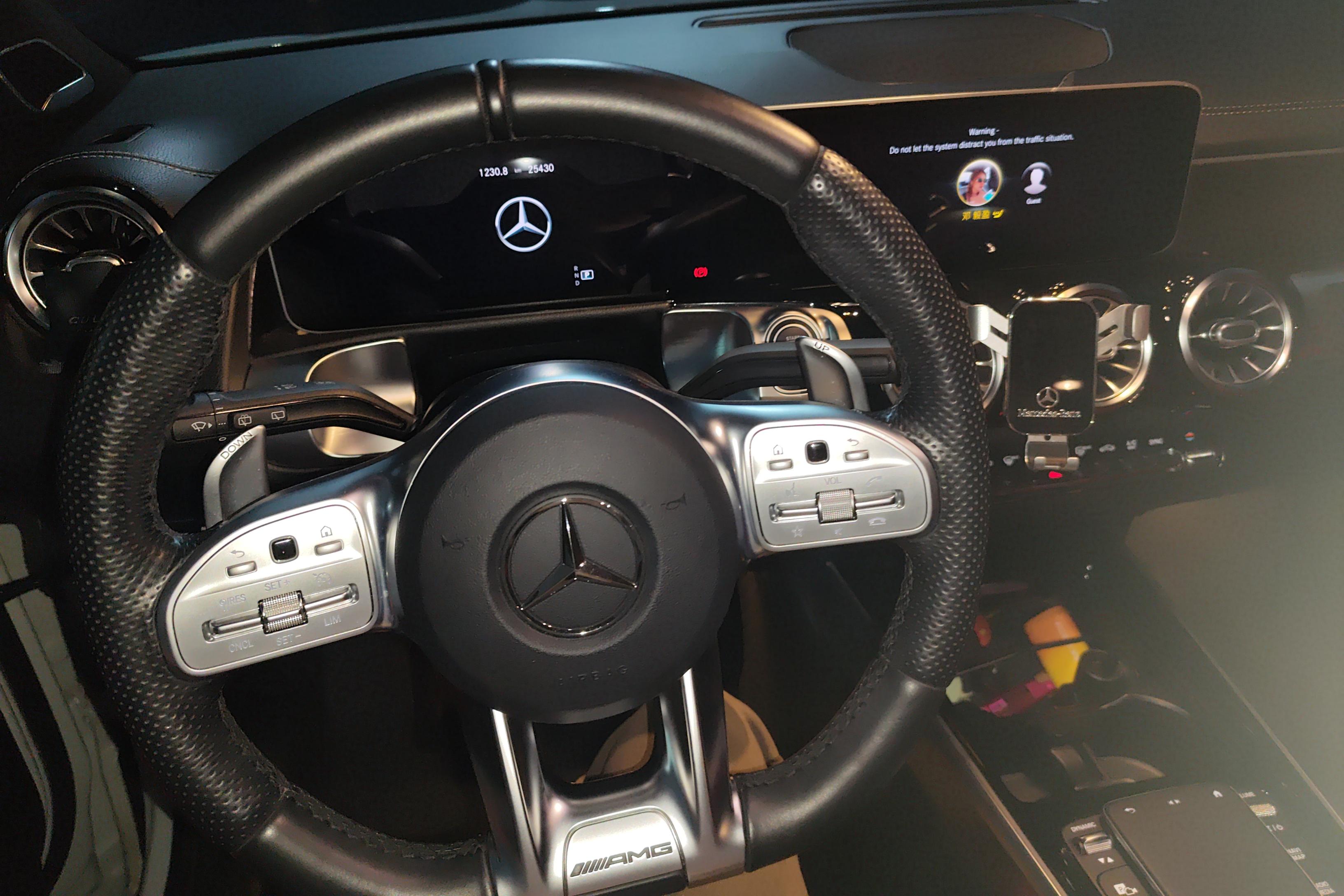 Mercedes-Benz GLB AMG 2022 immagine di auto #15