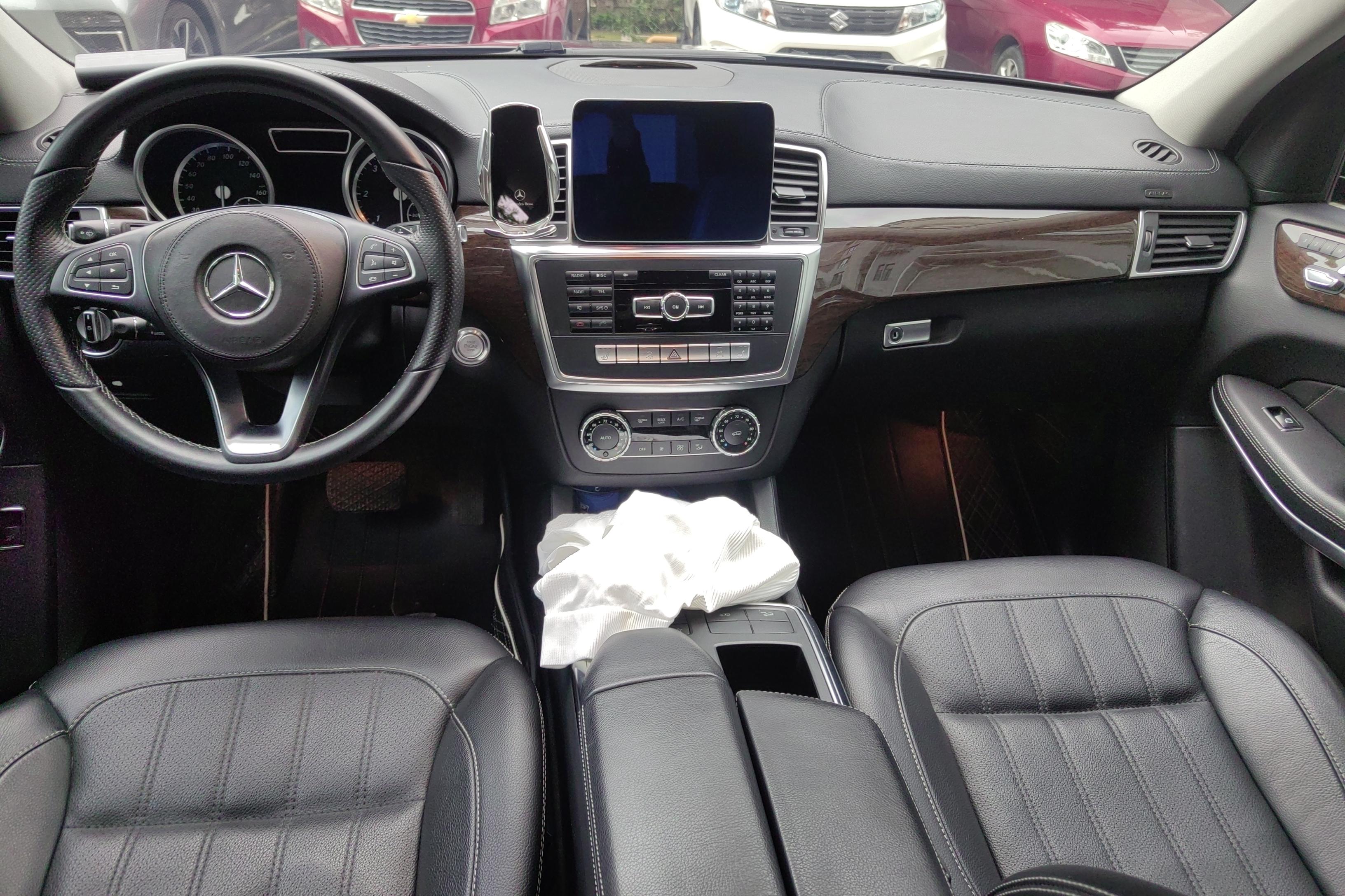 Mercedes-Benz GL Class 2015 car image #15