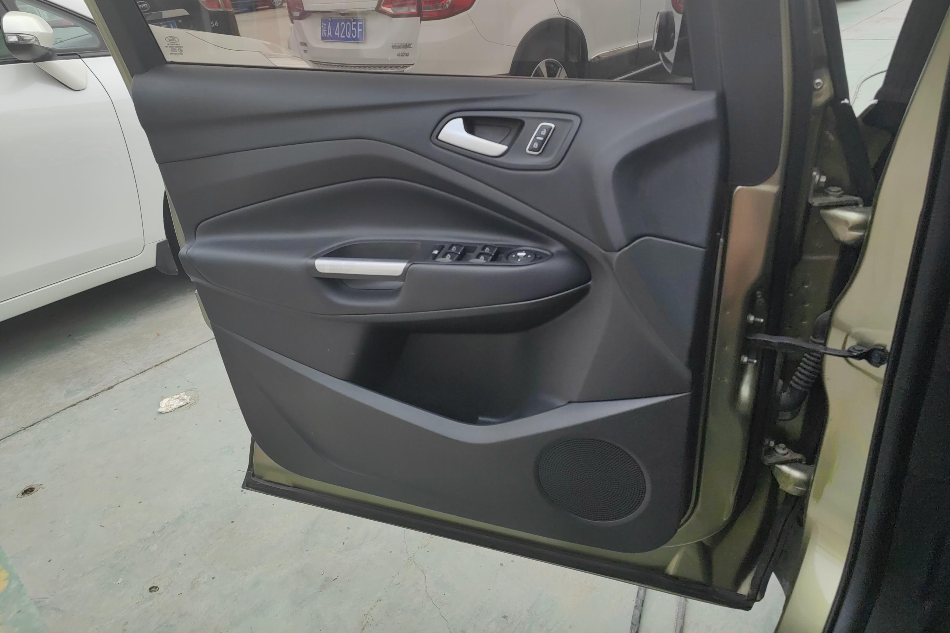 Ford Kuga 2015 imagem de carro #15