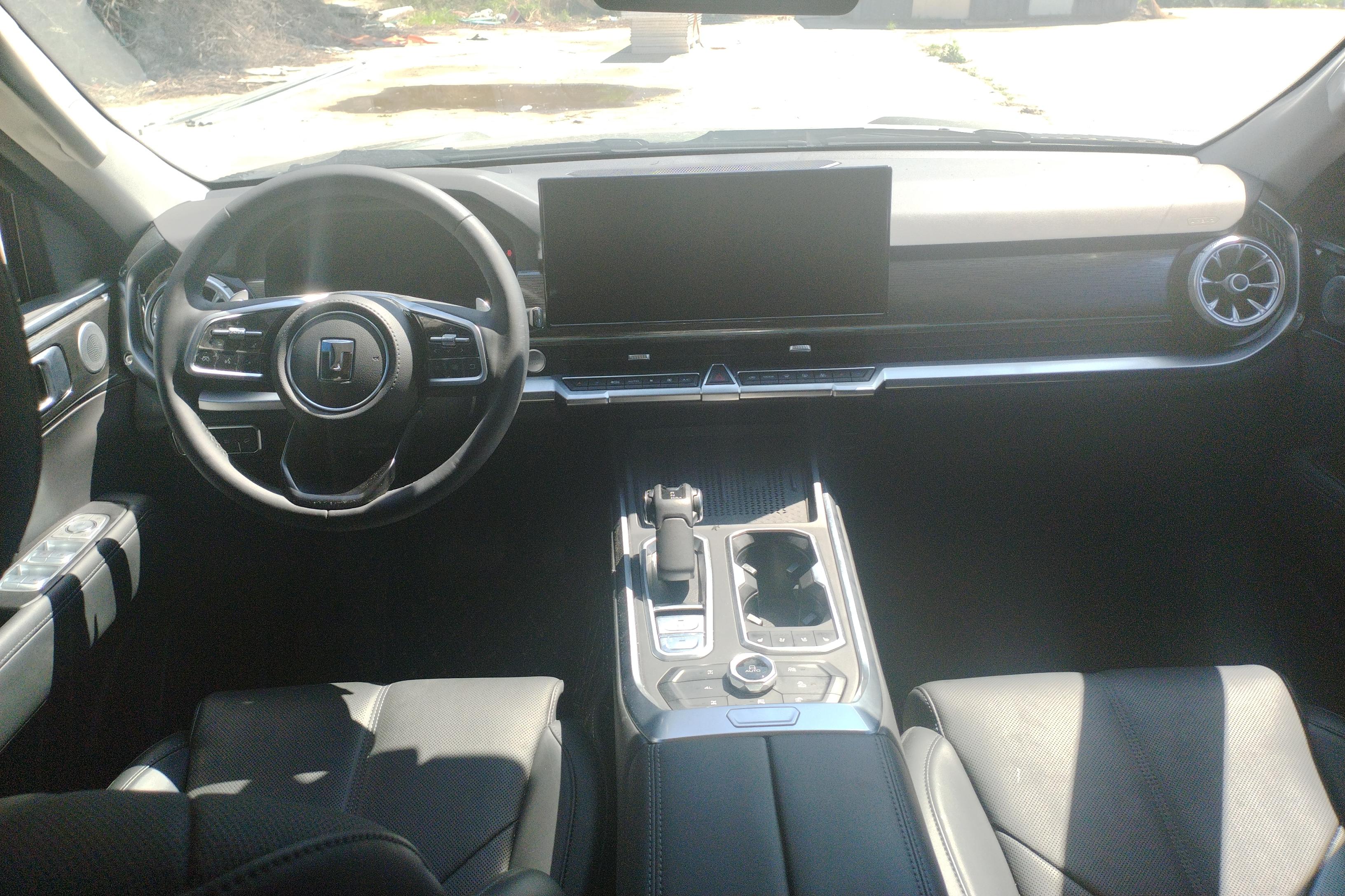 Tank 400 2023 car image #15