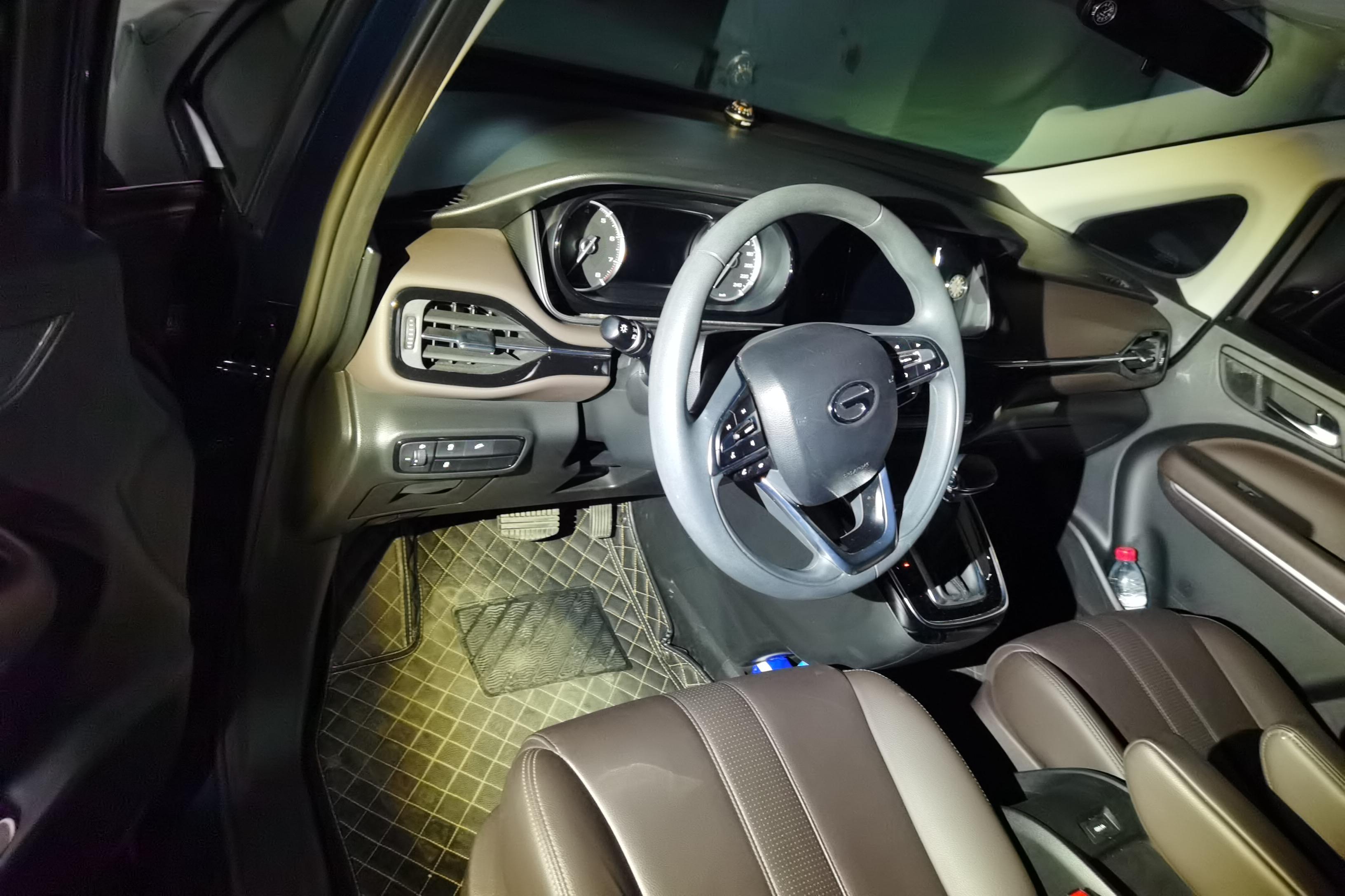 GAC Trumpchi M6 2019 car image #15