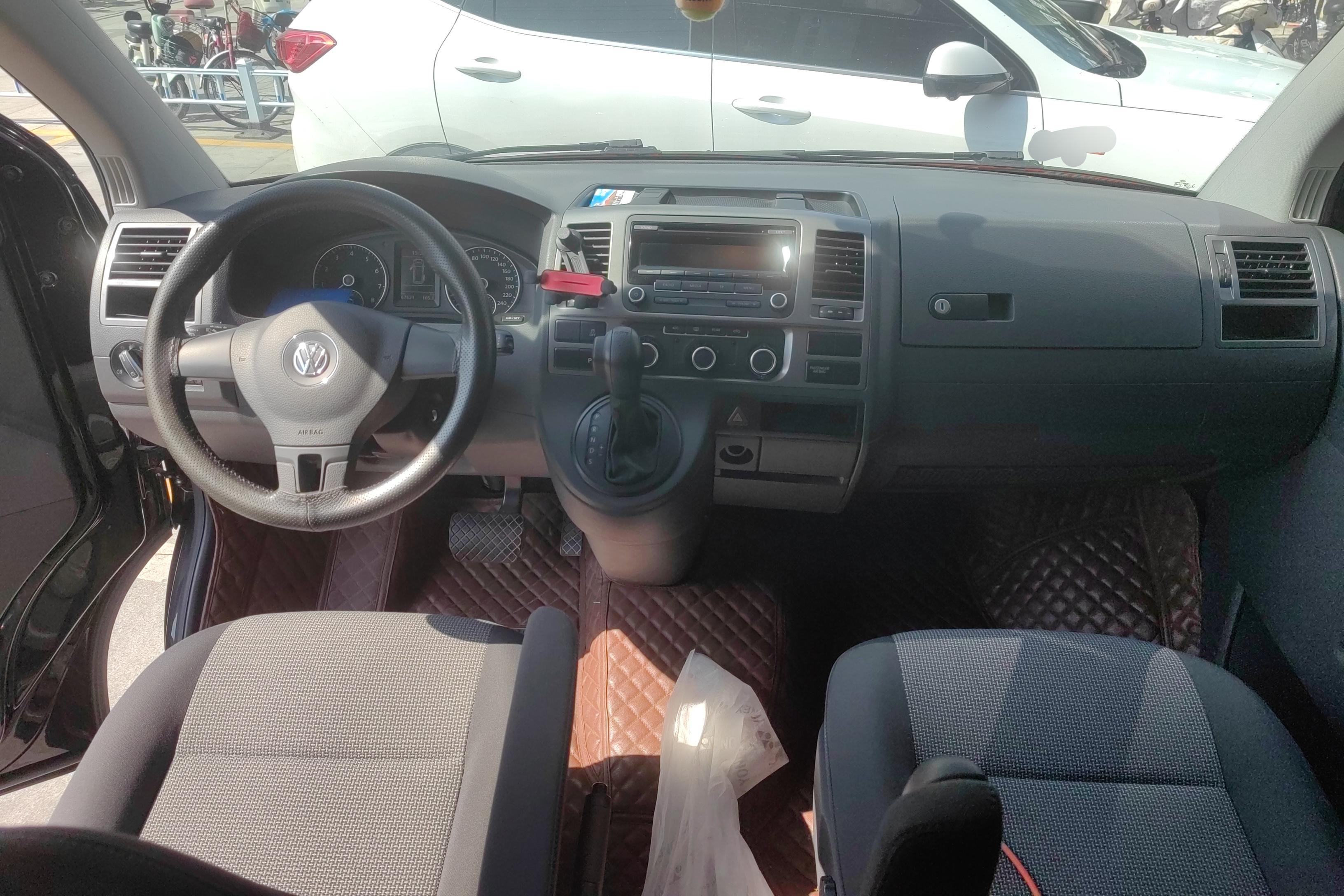 Volkswagen Caravelle 2016 car image #15