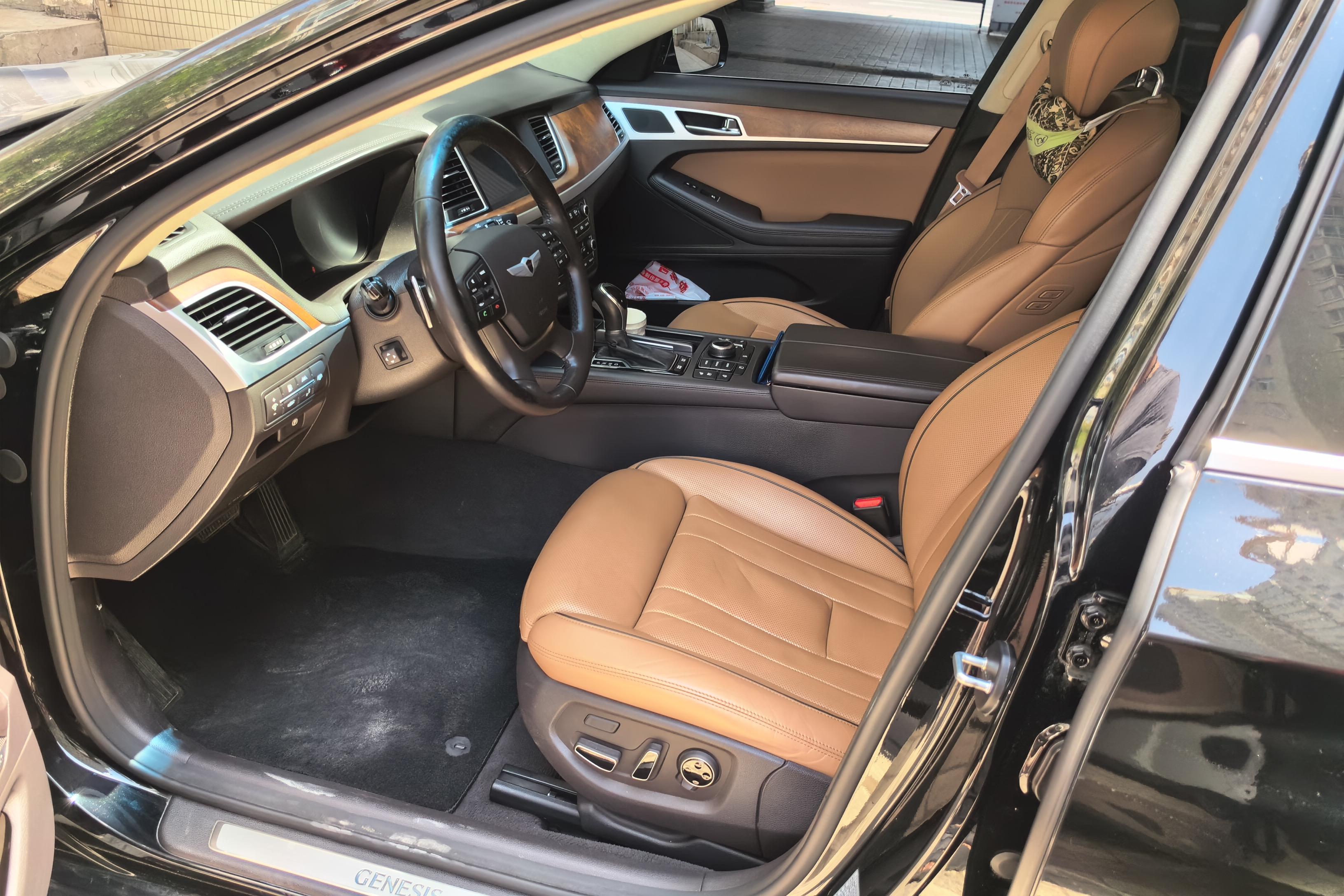 Hyundai Genesis 2015 car image #15