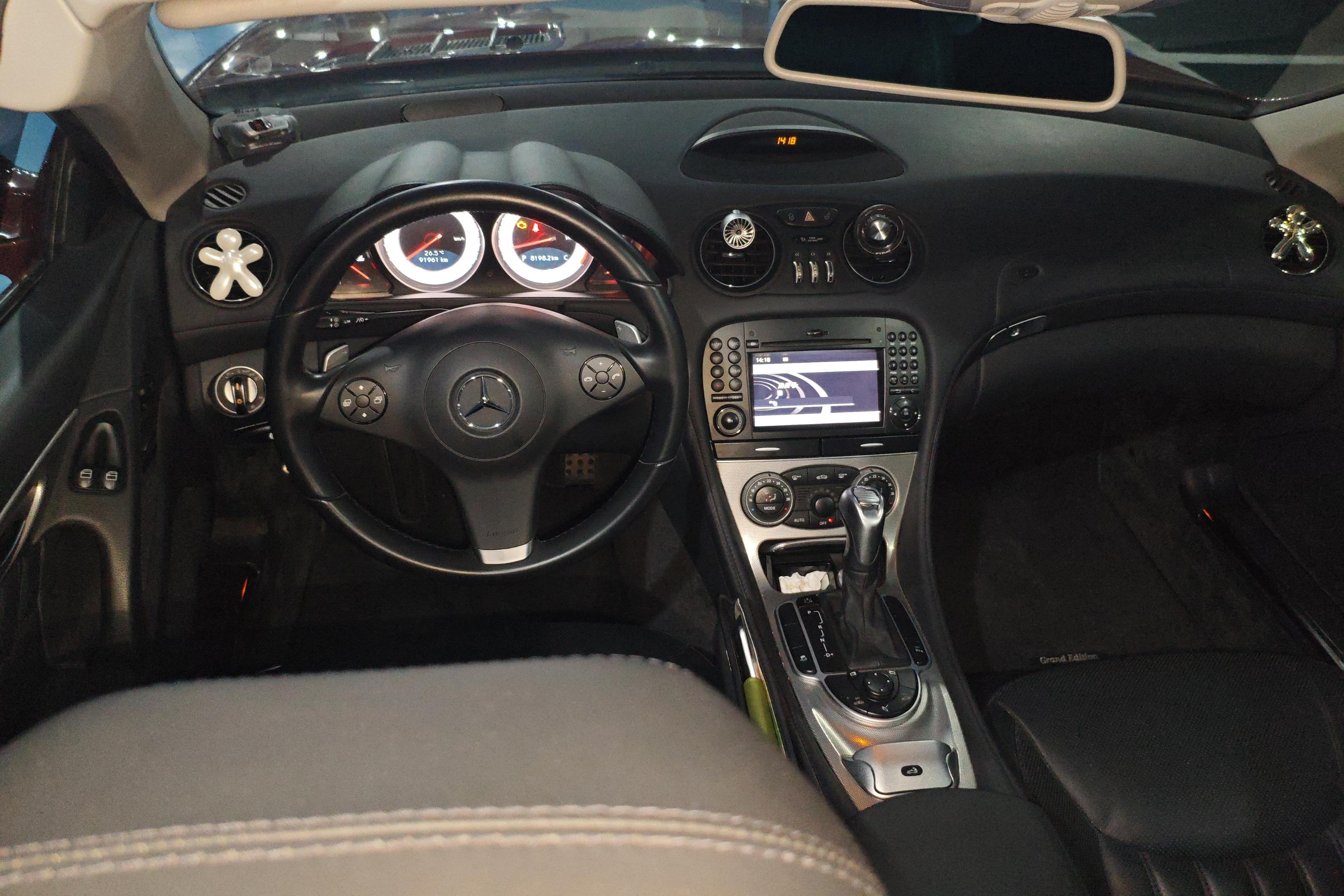 Mercedes-Benz SL Class 2011 #15 Mercedes-Benz SL Class 2011 car image #15