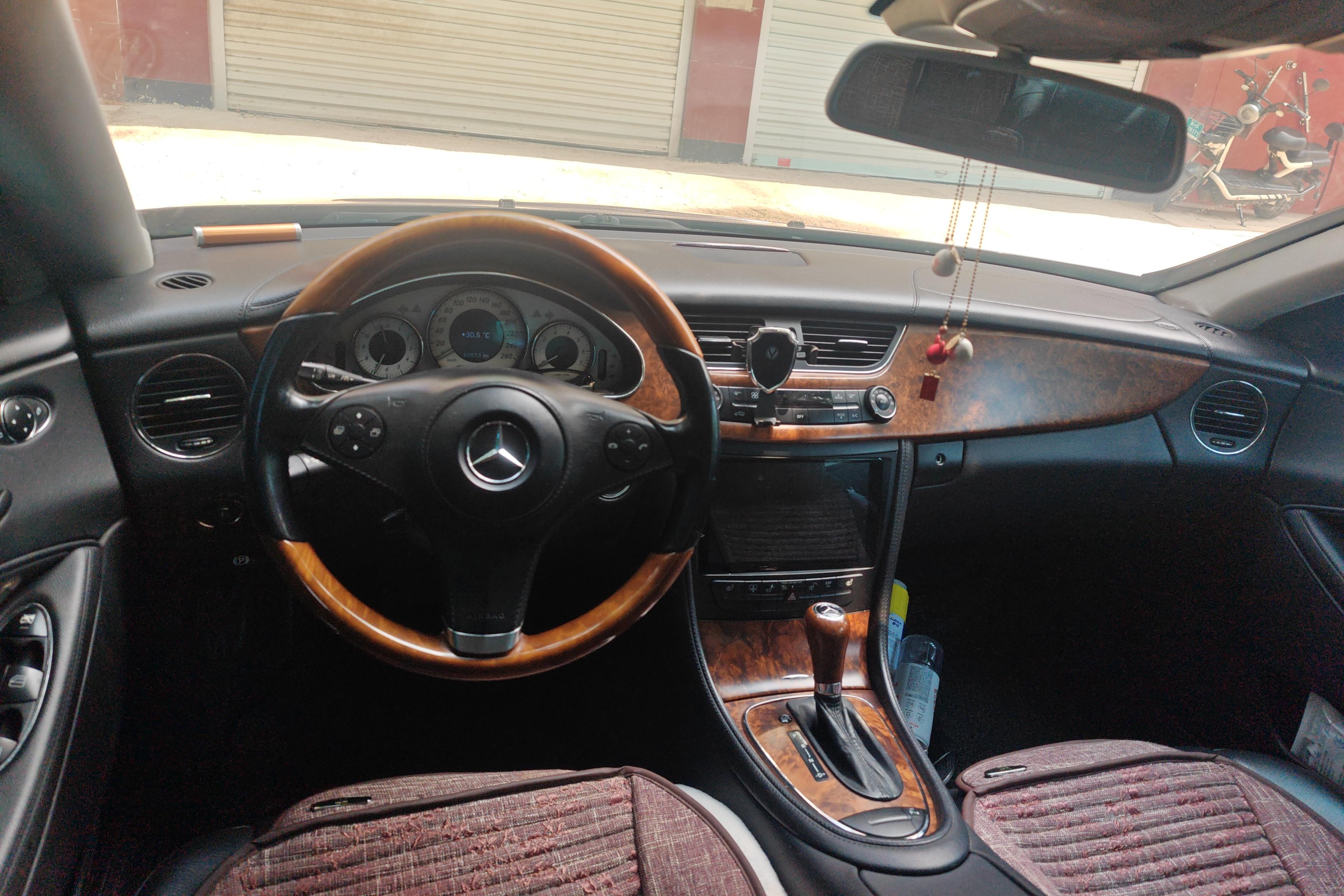 Mercedes-Benz CLS AMG 2010 #15 Mercedes-Benz CLS AMG 2010 car image #15