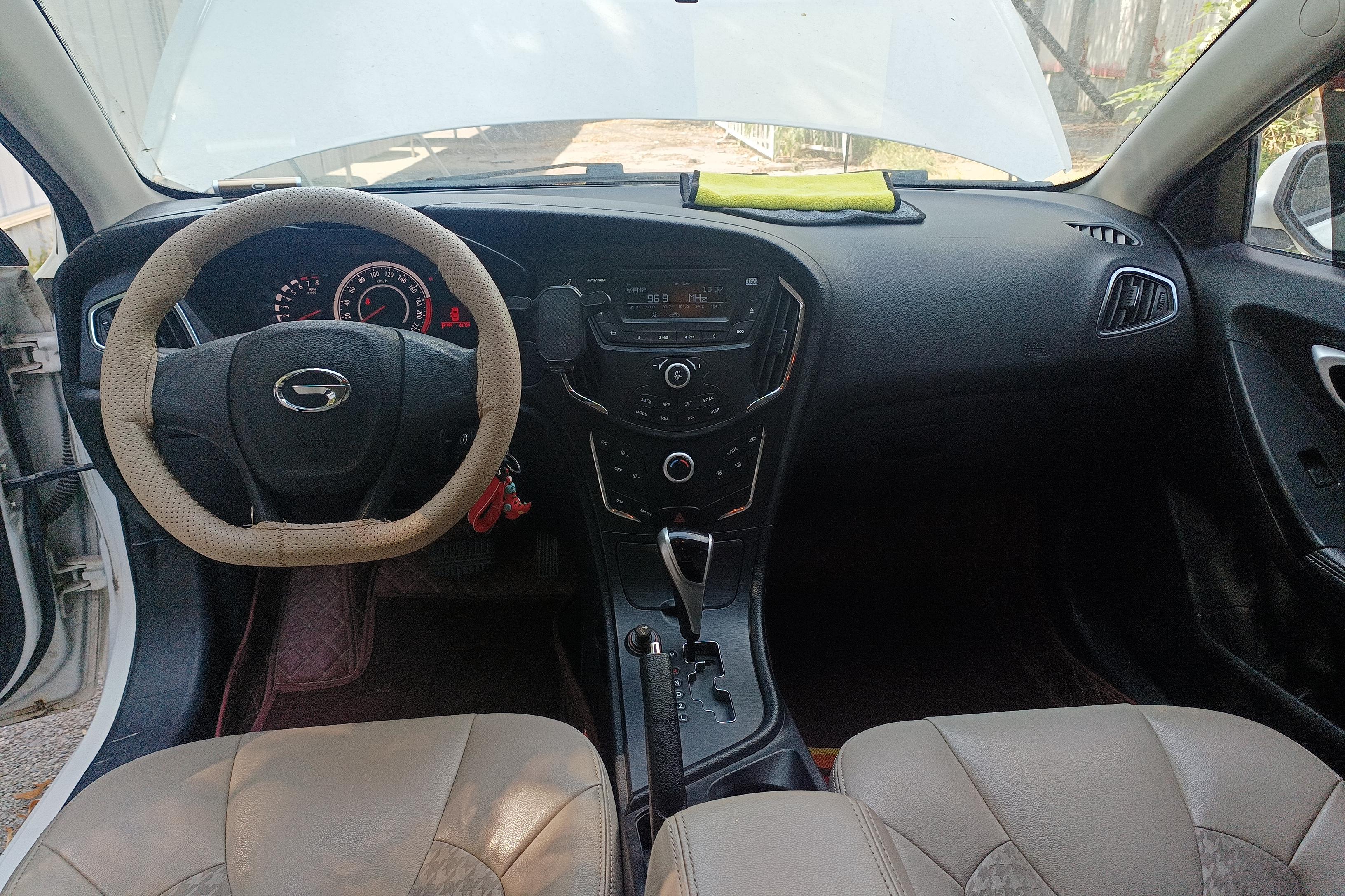 GAC Trumpchi GA3S 2015 imagem de carro #15