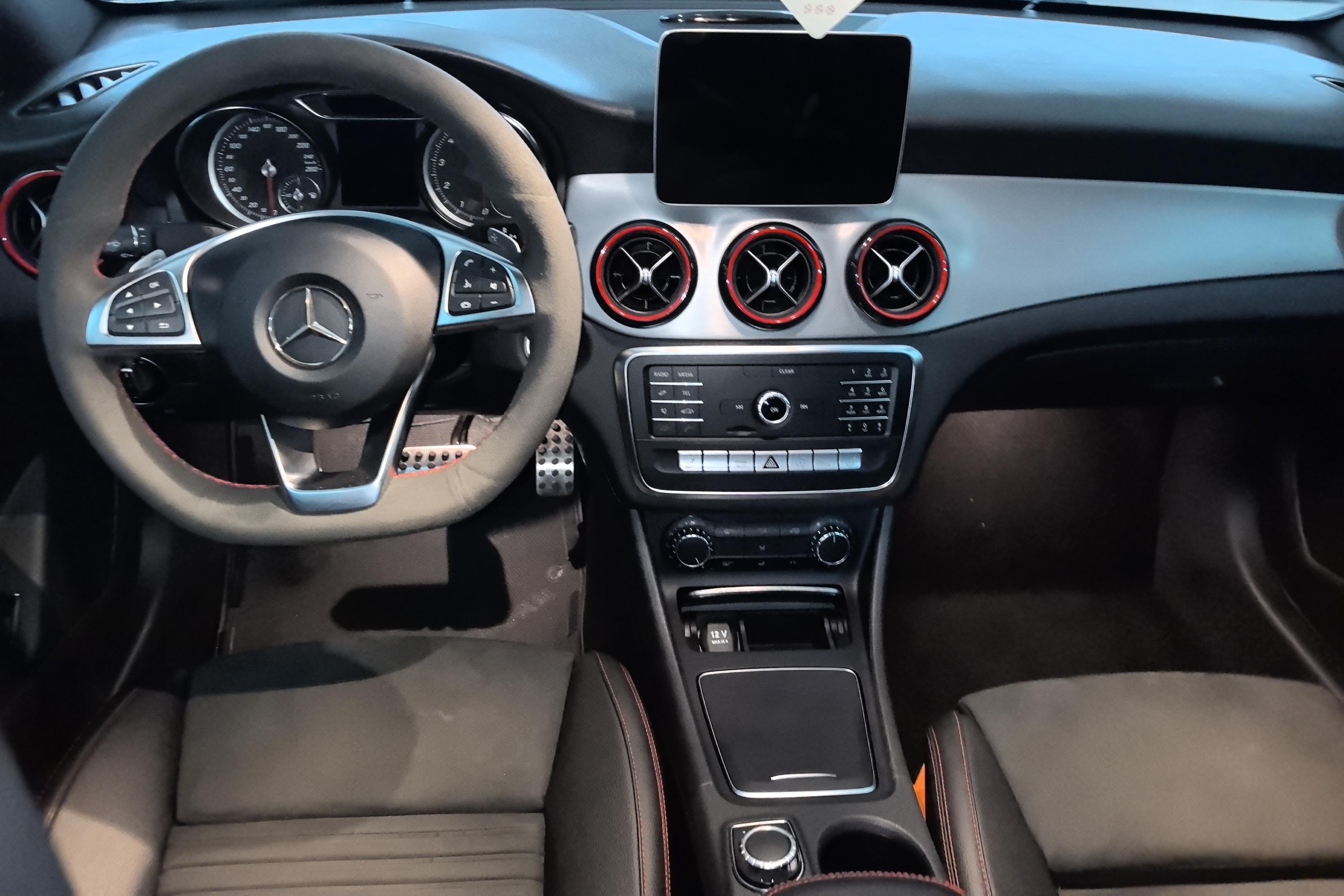 Mercedes-Benz CLA Class (Imported) 2018 #15 Mercedes-Benz CLA Class (Imported) 2018 car image #15