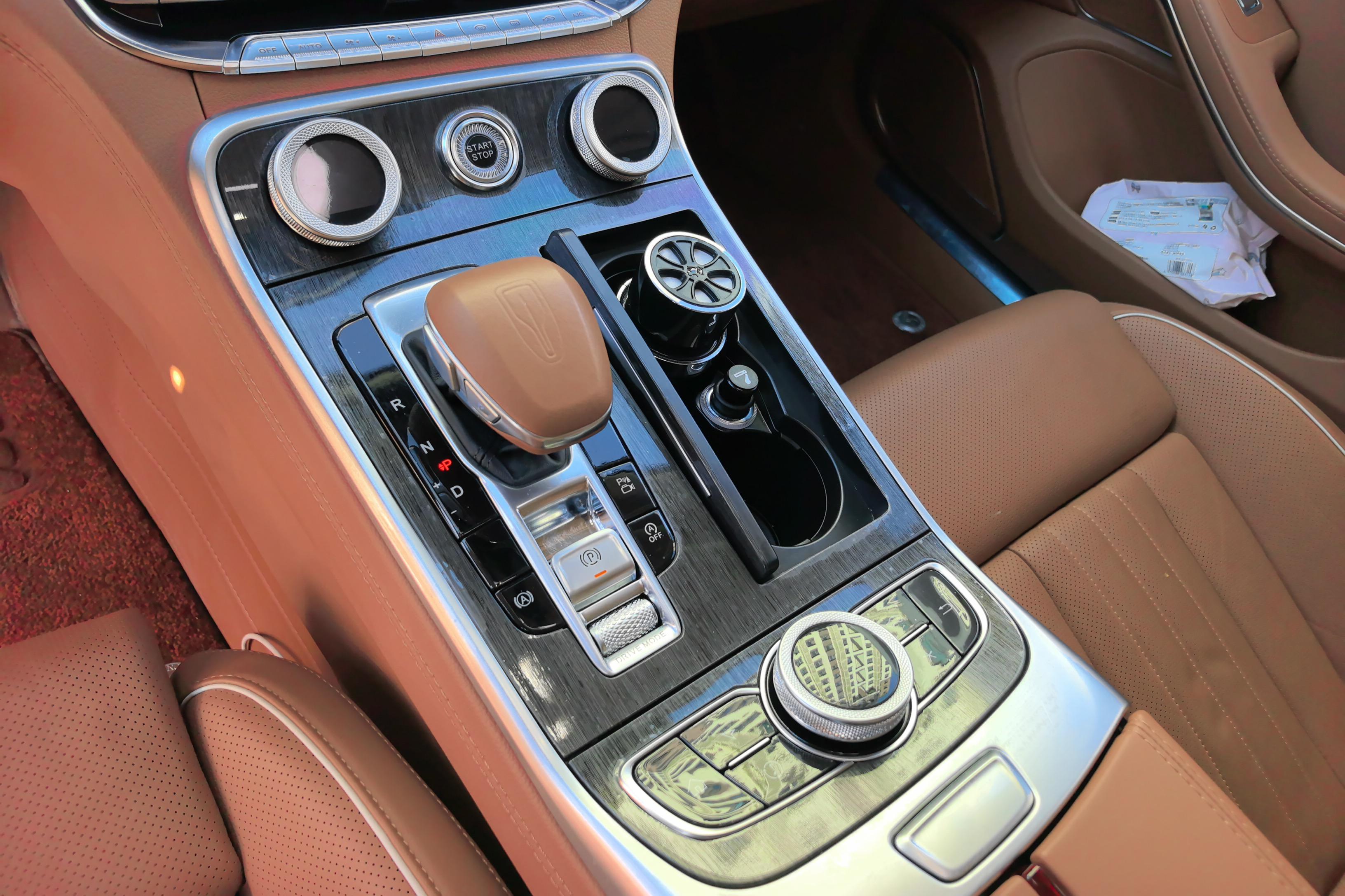 HongQi H9 2024 car image #15