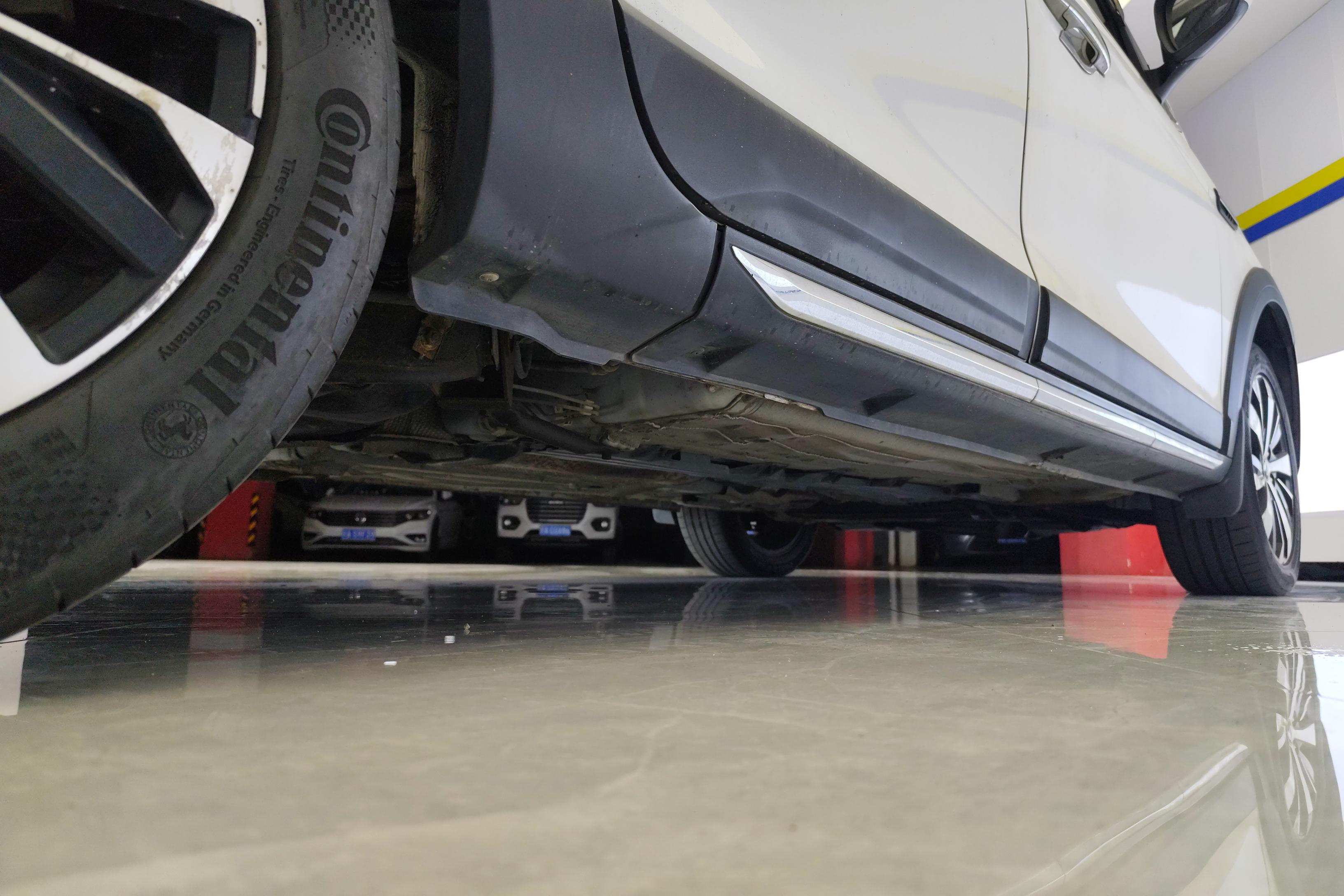 Forthing JOYEAR X6 2018 #15 Forthing JOYEAR X6 2018 car image #15