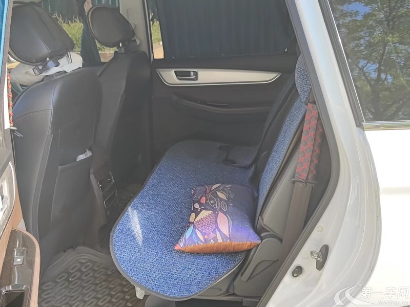 Forthing JOYEAR X6 2017 car image #15