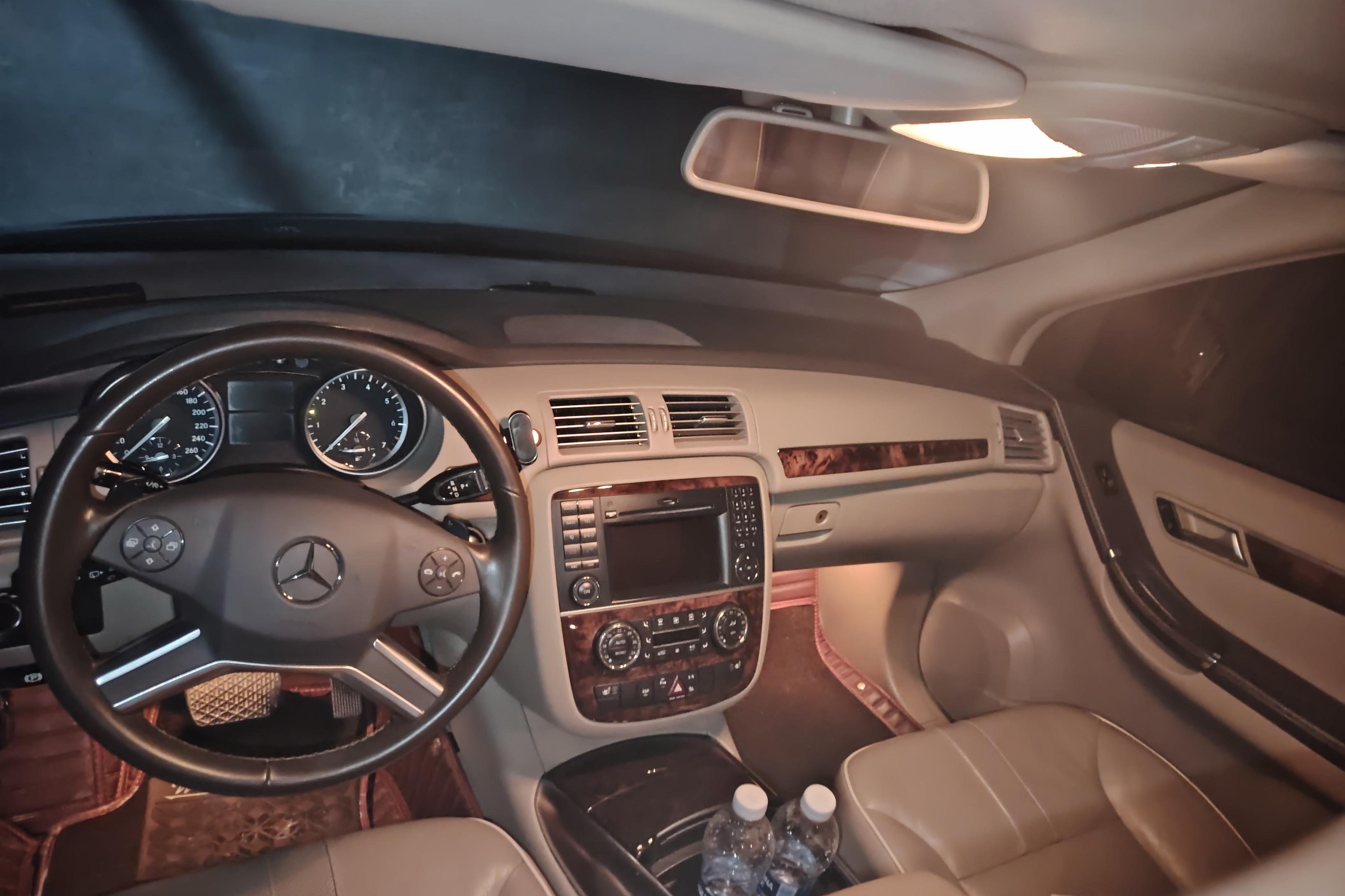 Mercedes-Benz R Class 2012 #15 Mercedes-Benz R Class 2012 car image #15