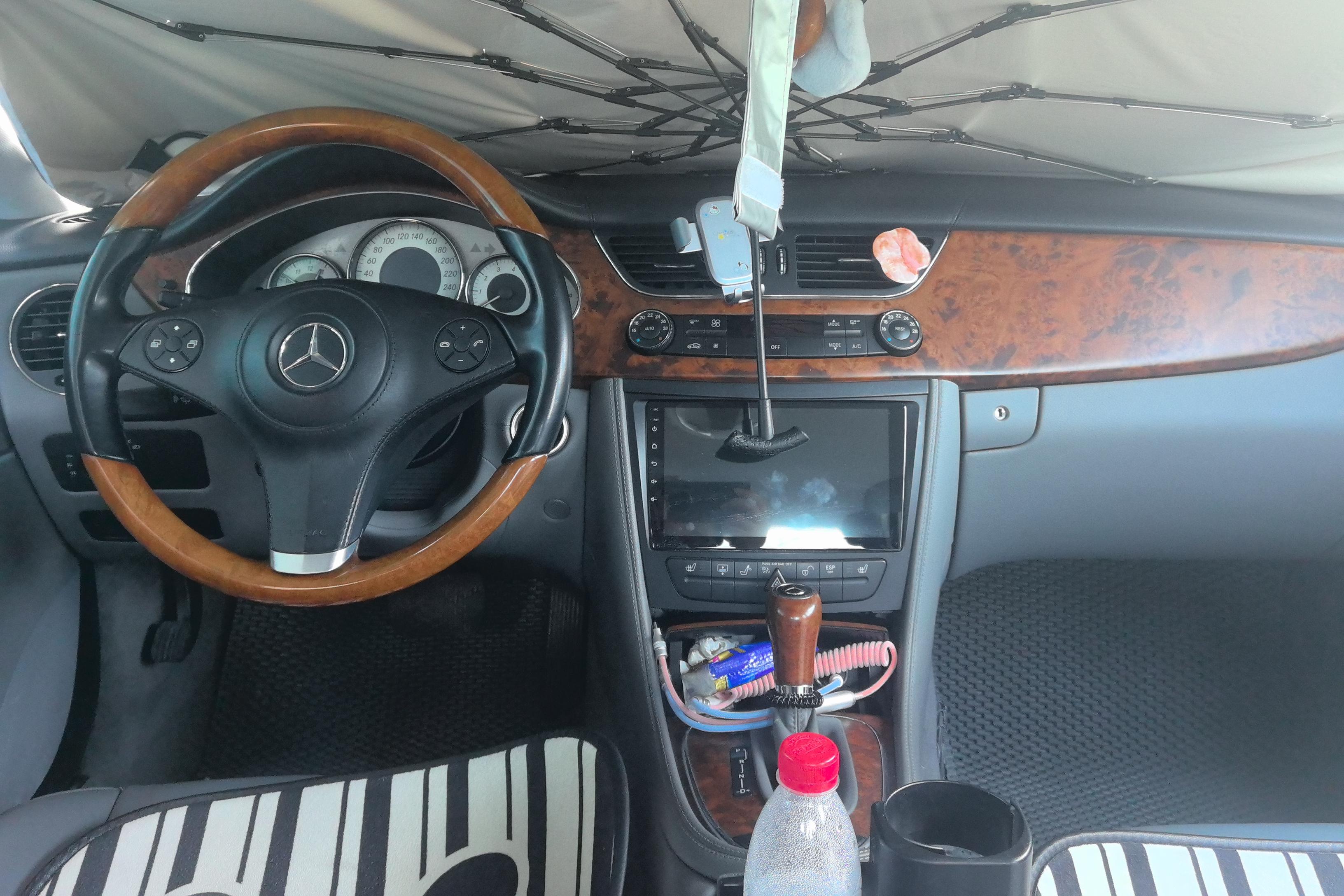 Mercedes-Benz CLS AMG 2010 car image #15