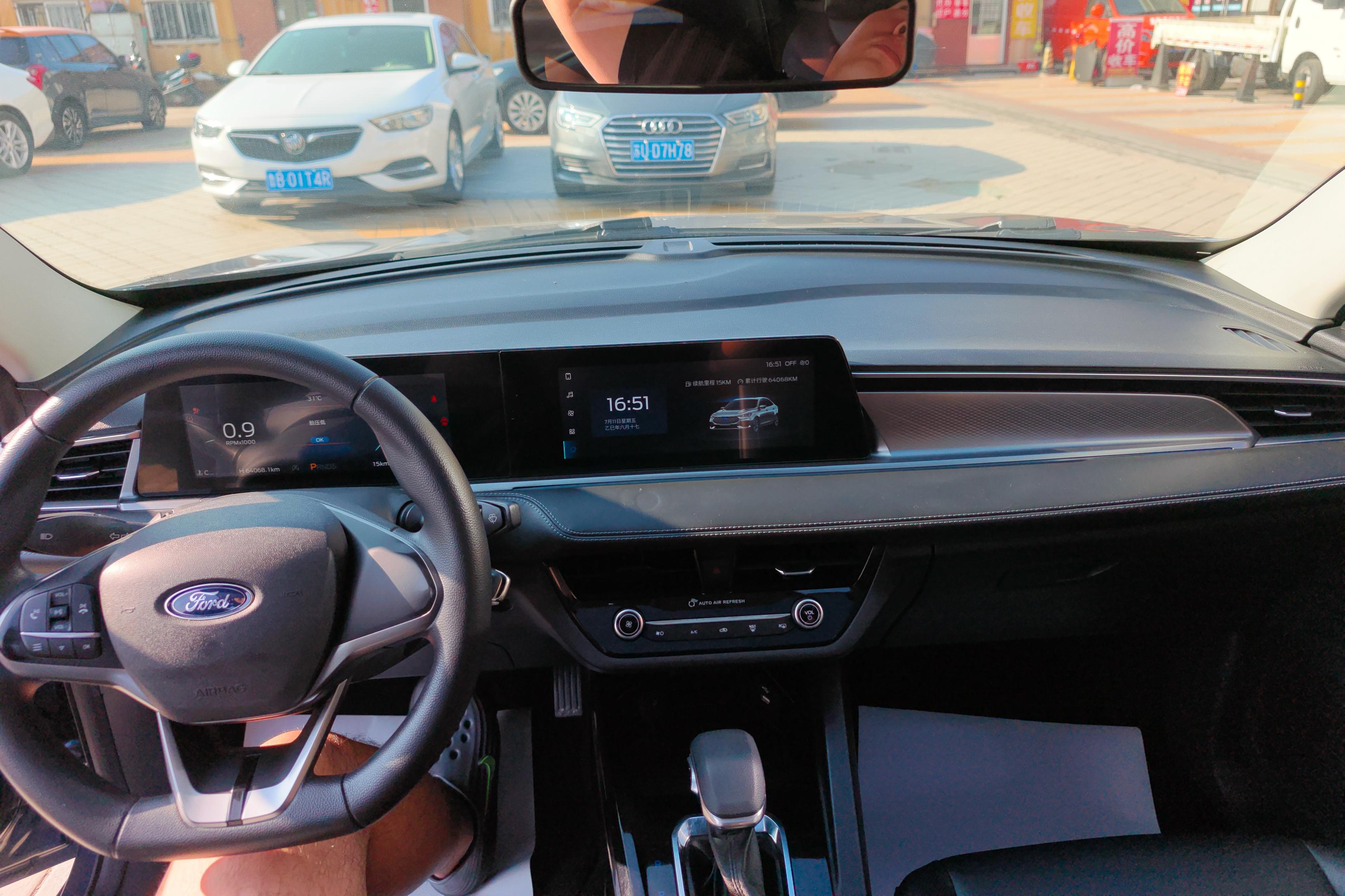 Ford Escort 2021 car image #15