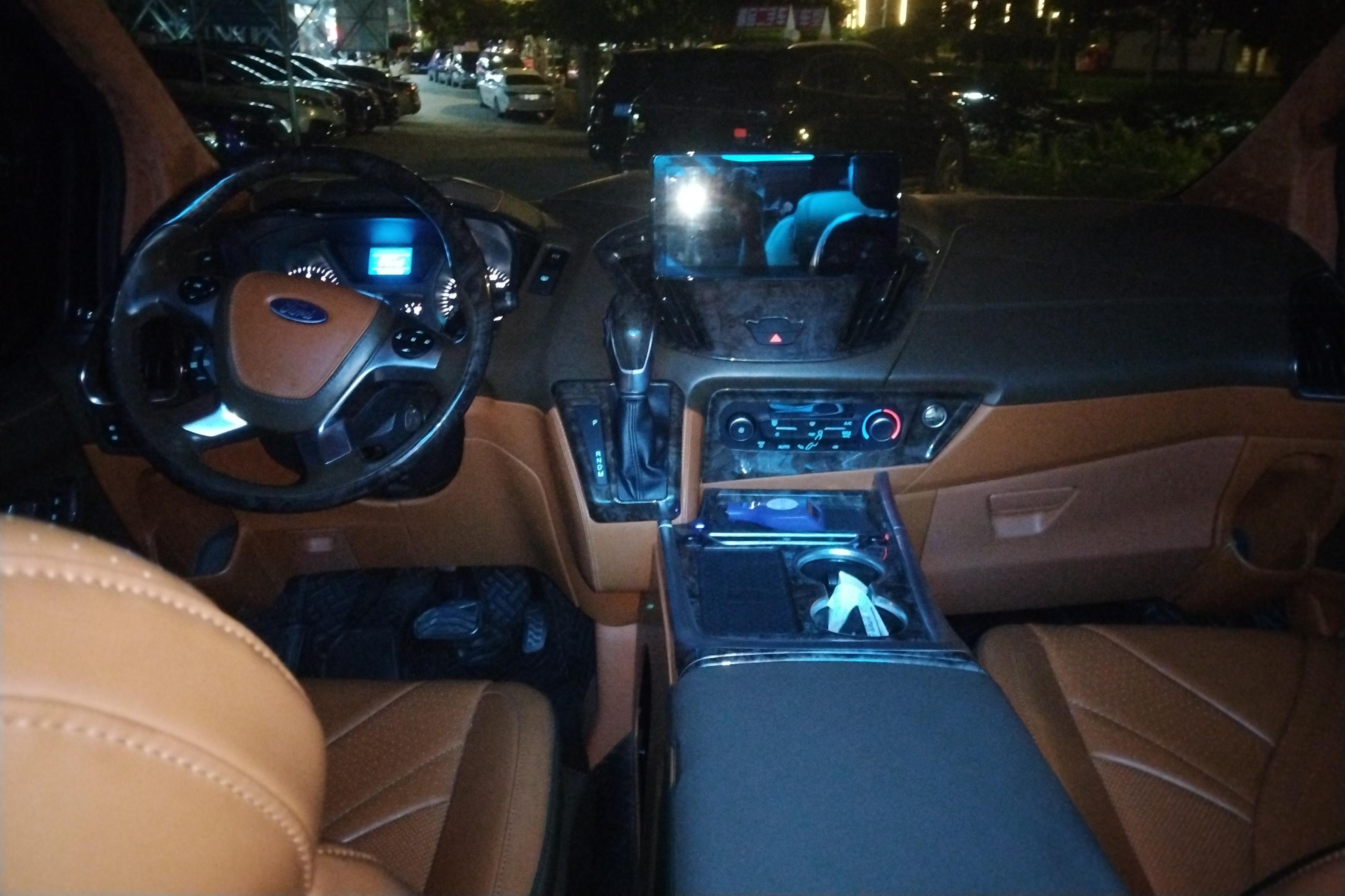 Ford Tourneo 2023 car image #15