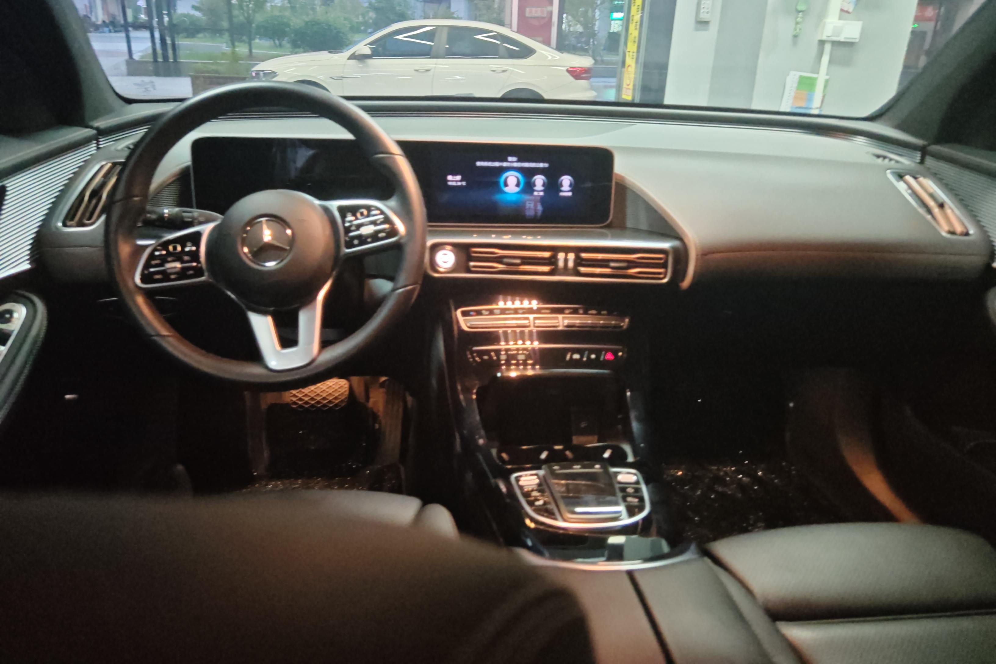 Mercedes-Benz EQC Class 2020 car image #15