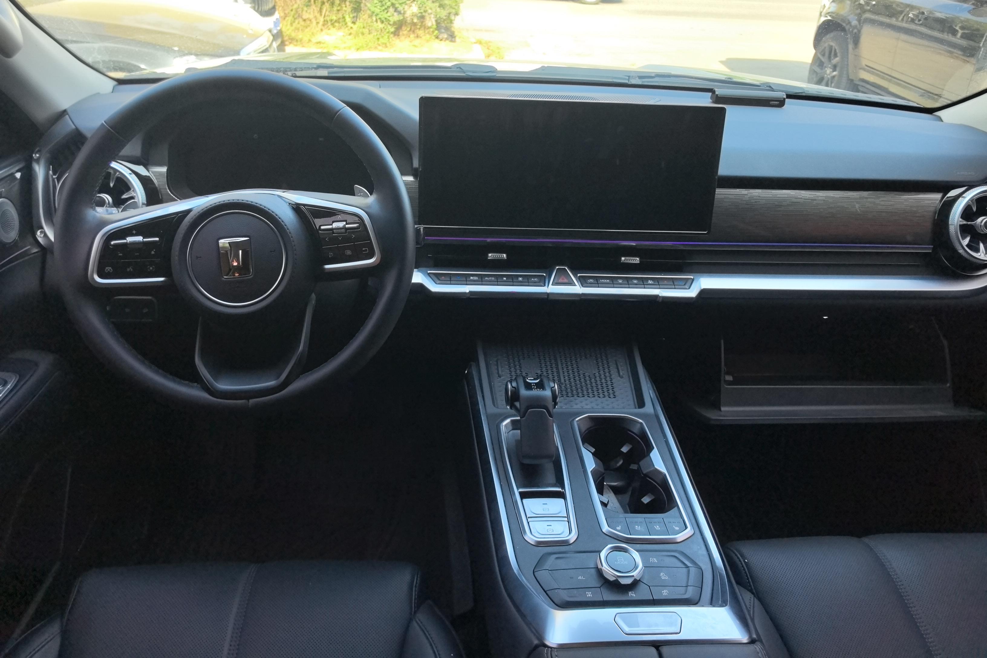 Tank 400 2024 car image #15