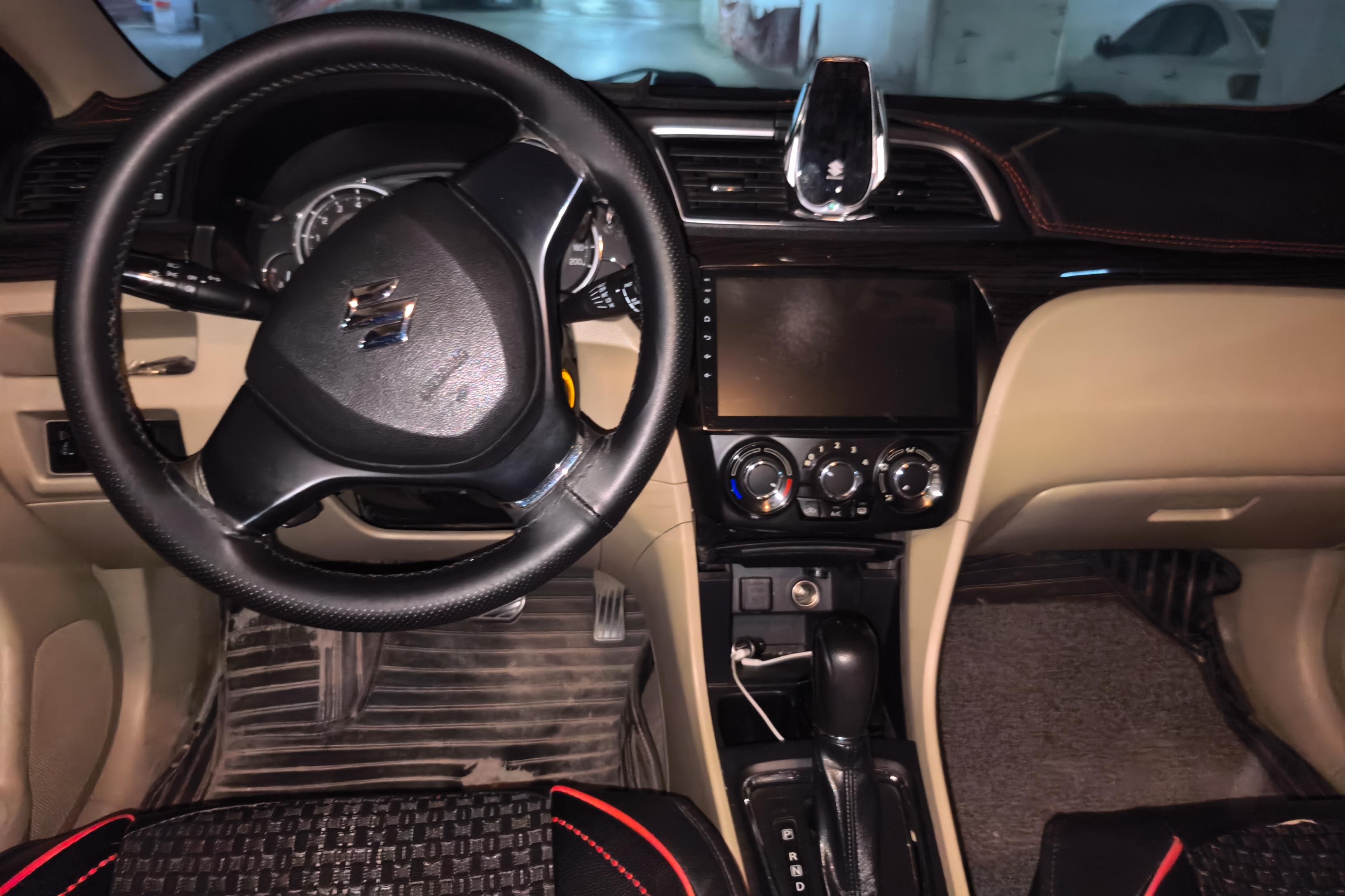 Suzuki Ciaz 2017 immagine di auto #15