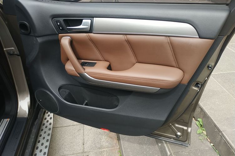 Haval H8 2018 car image #15