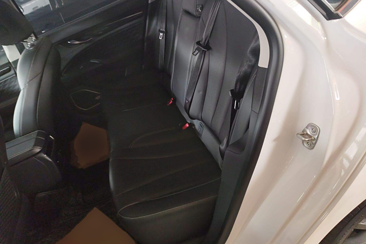 GEELY Ulion New Energy 2021 car image #15