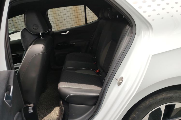 Volkswagen ID.3 2023 #15 Volkswagen ID.3 2023 car image #15