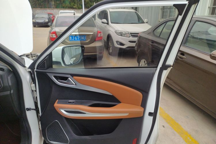 众泰 众泰T300 2017 汽车图片 #15