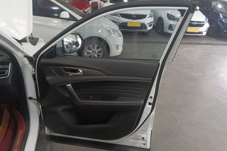 Changan CS35 Plus 2020 изображение автомобиля #15