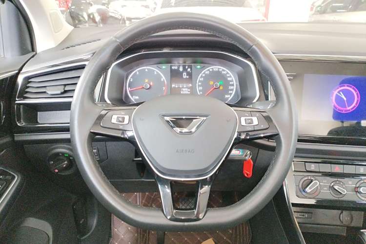 VS5 2021 image de voiture #15