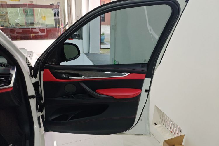 BMW X5 M 2016 car image #15