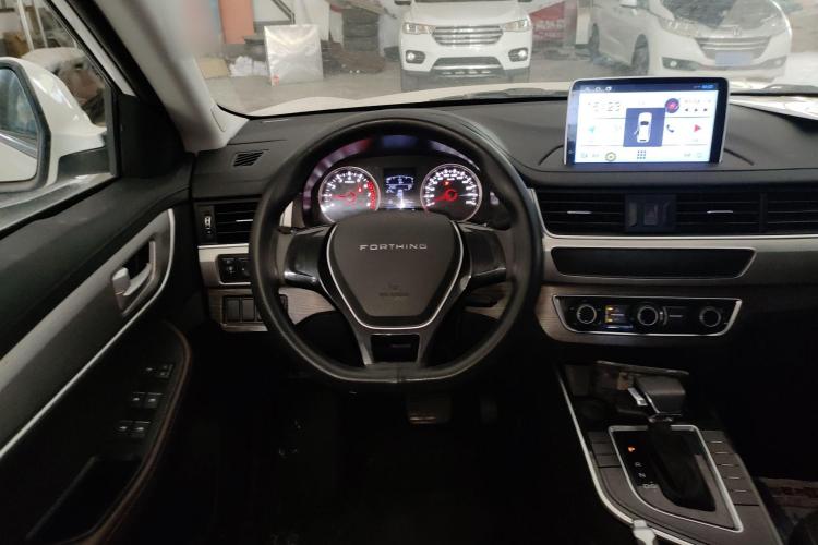 T5 2023 car image #15