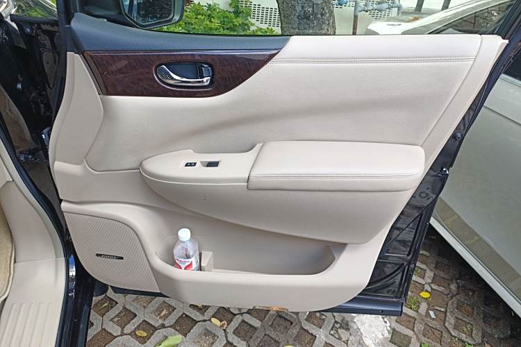 日产 贵士 2016 汽车图片 #15