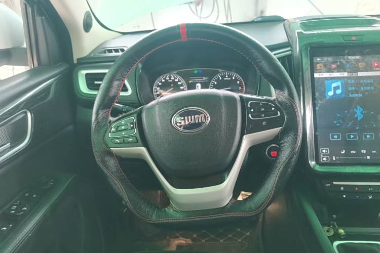 SWM X3 2017 изображение автомобиля #15