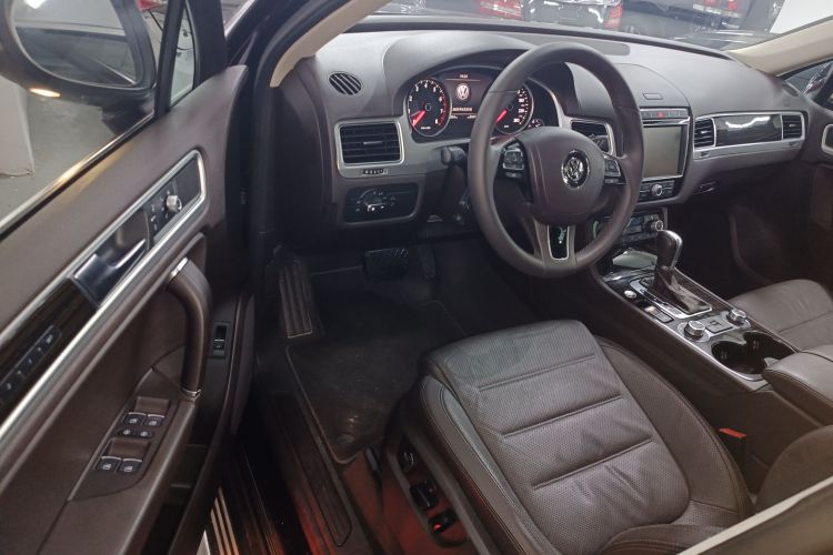 Volkswagen Touareg 2016 car image #15