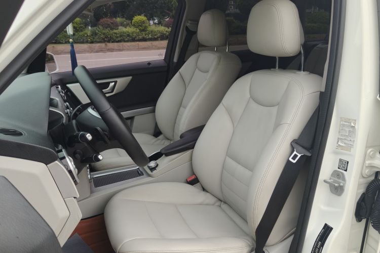 Mercedes-Benz GLK Class 2015 car image #15