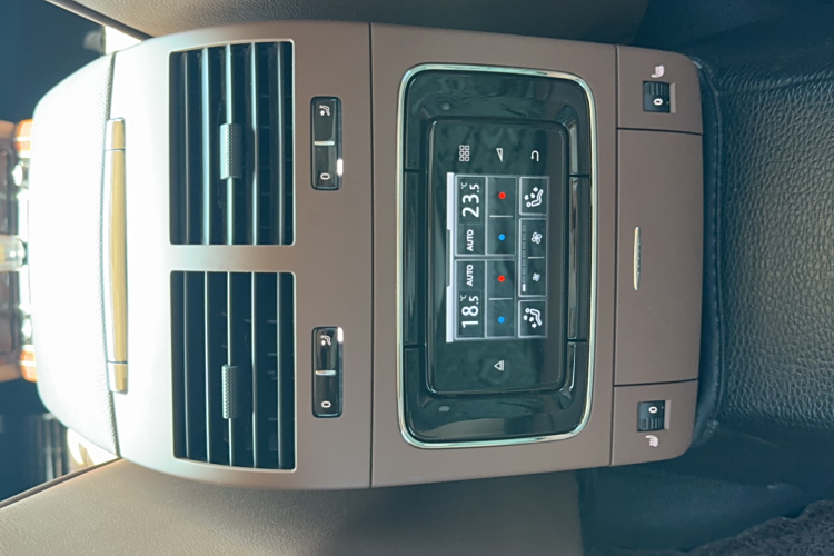 Volkswagen Pheaton 2016 imagen de coche #15