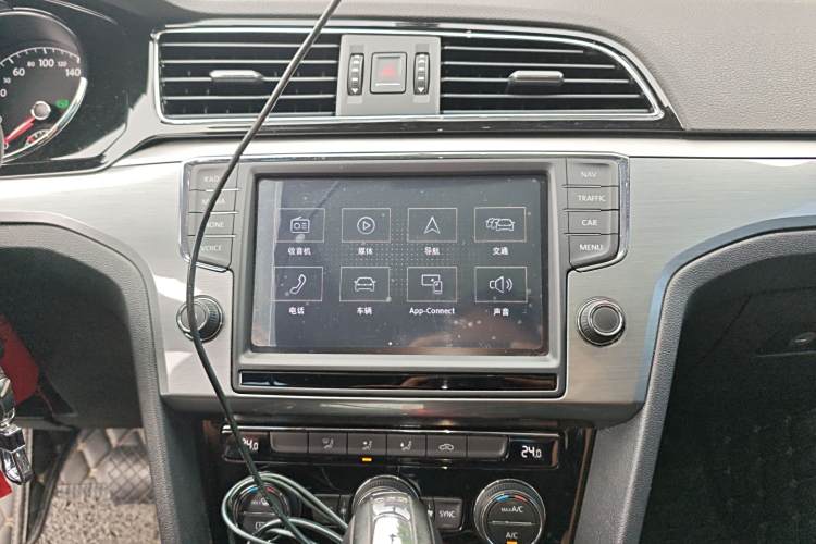 Volkswagen Lamando 2017 immagine di auto #15