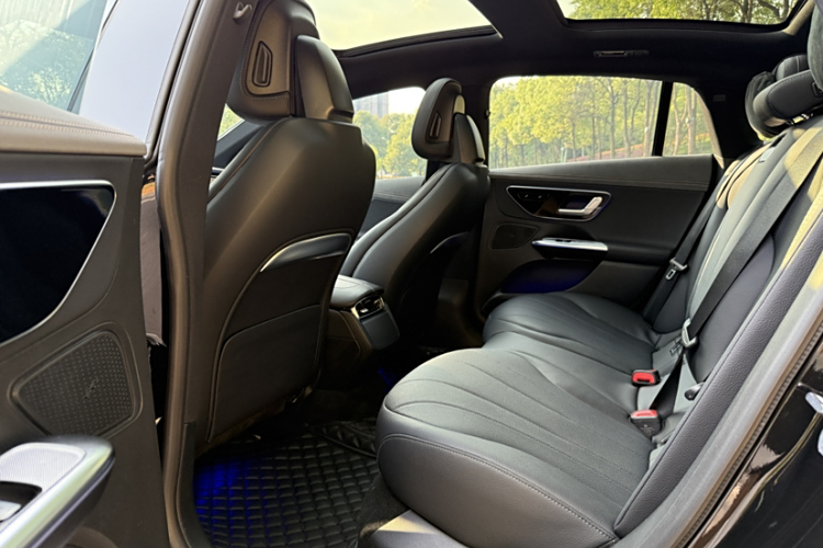 Mercedes-Benz EQE Class 2024 car image #15