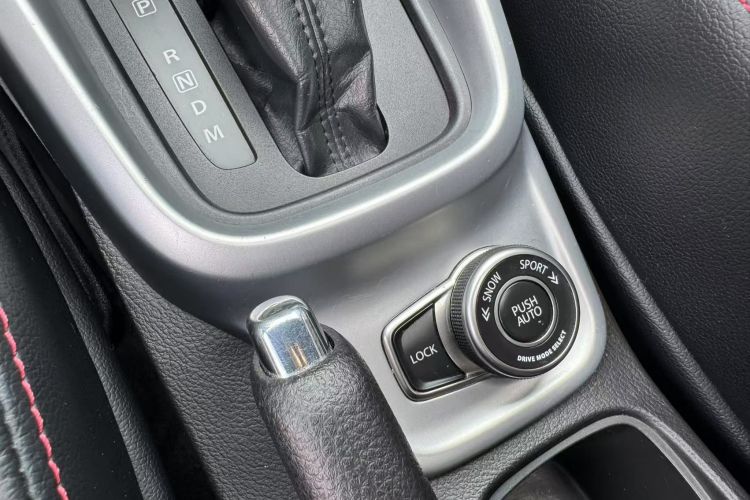 铃木 维特拉 2018 汽车图片 #15