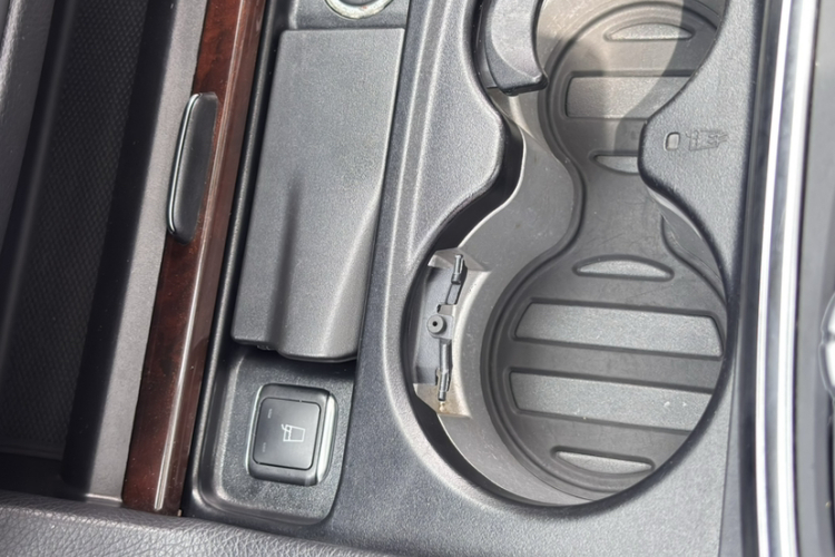 Mercedes-Benz M Class 2015 car image #15