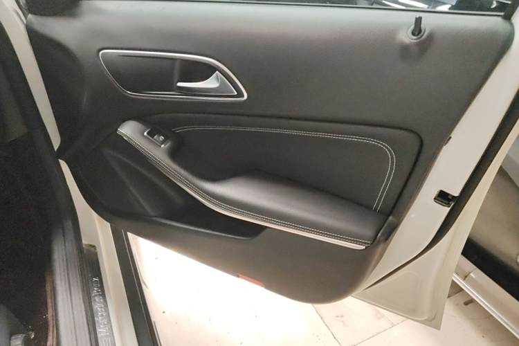 Mercedes-Benz GLA Class (Imported) 2019 car image #15