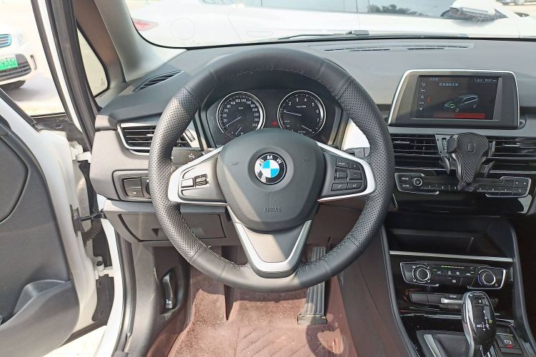 BMW 2 Series Gran Tourer 2020 immagine di auto #15
