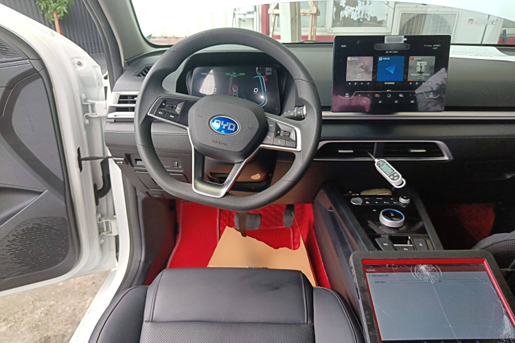 BYD e3 2022 car image #15