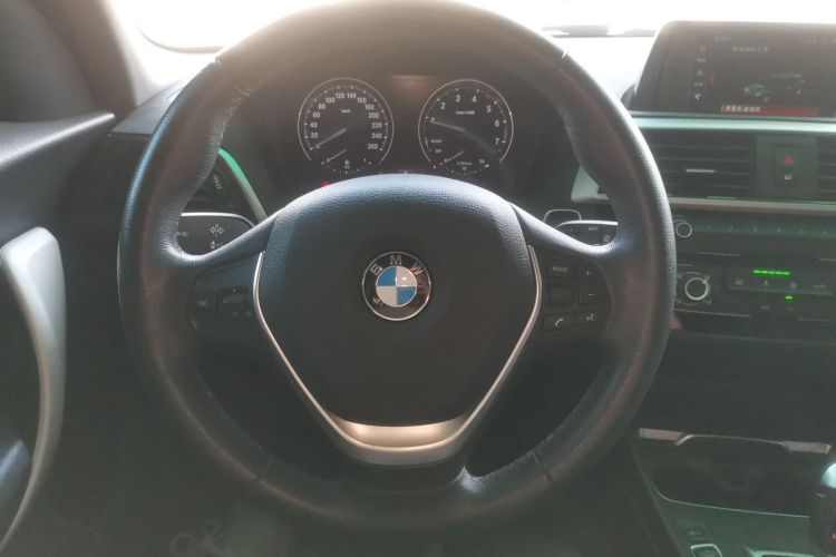 BMW 1 Series (Imported) 2019 #15 BMW 1 Series (Imported) 2019 car image #15